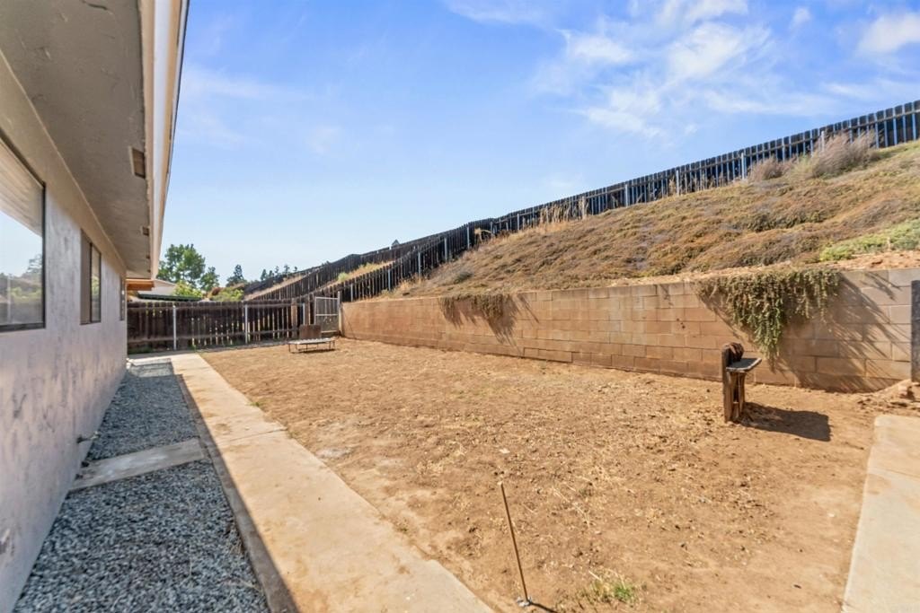 Lakeside, California, 92040, United States, 4 Bedrooms Bedrooms, ,2 BathroomsBathrooms,Residential,For Sale,1900967