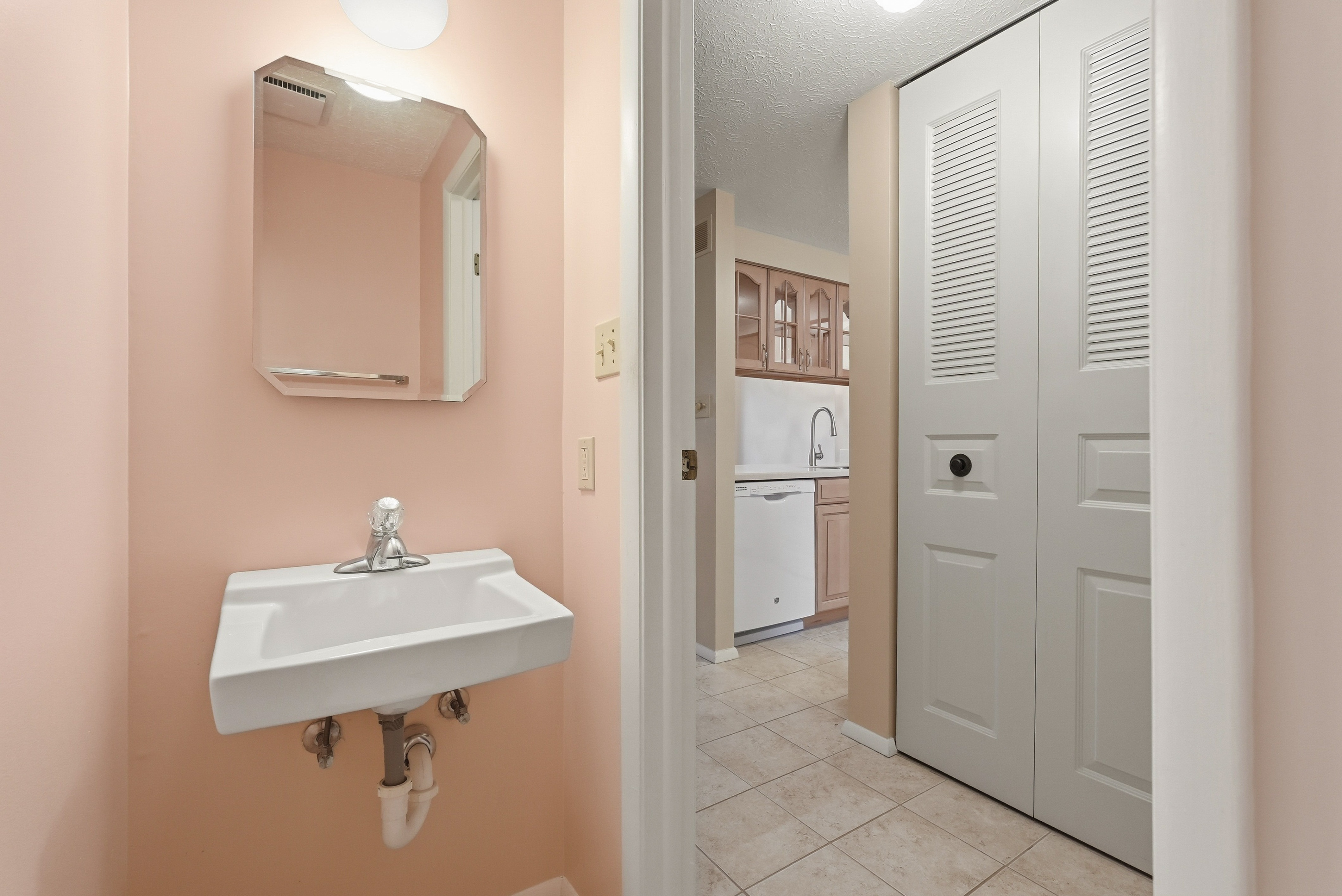  4 Shadow Drive, Pittsburgh, PA 15227 - 物件實景