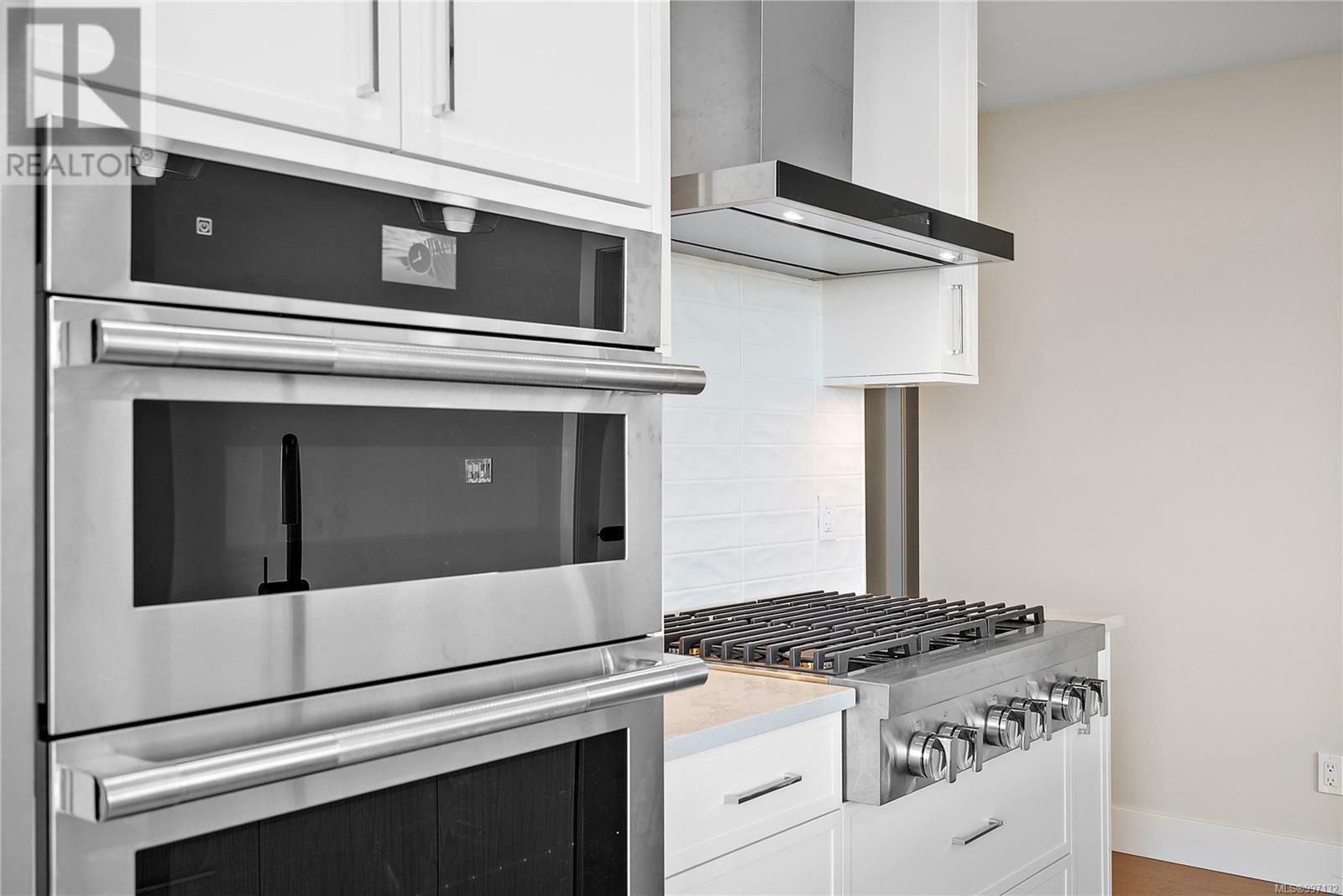 CENTRAL SAANICH, British Columbia, V8M 0B9, CA, 2 Bedrooms Bedrooms, ,2 BathroomsBathrooms,Residential,For Sale,1876111