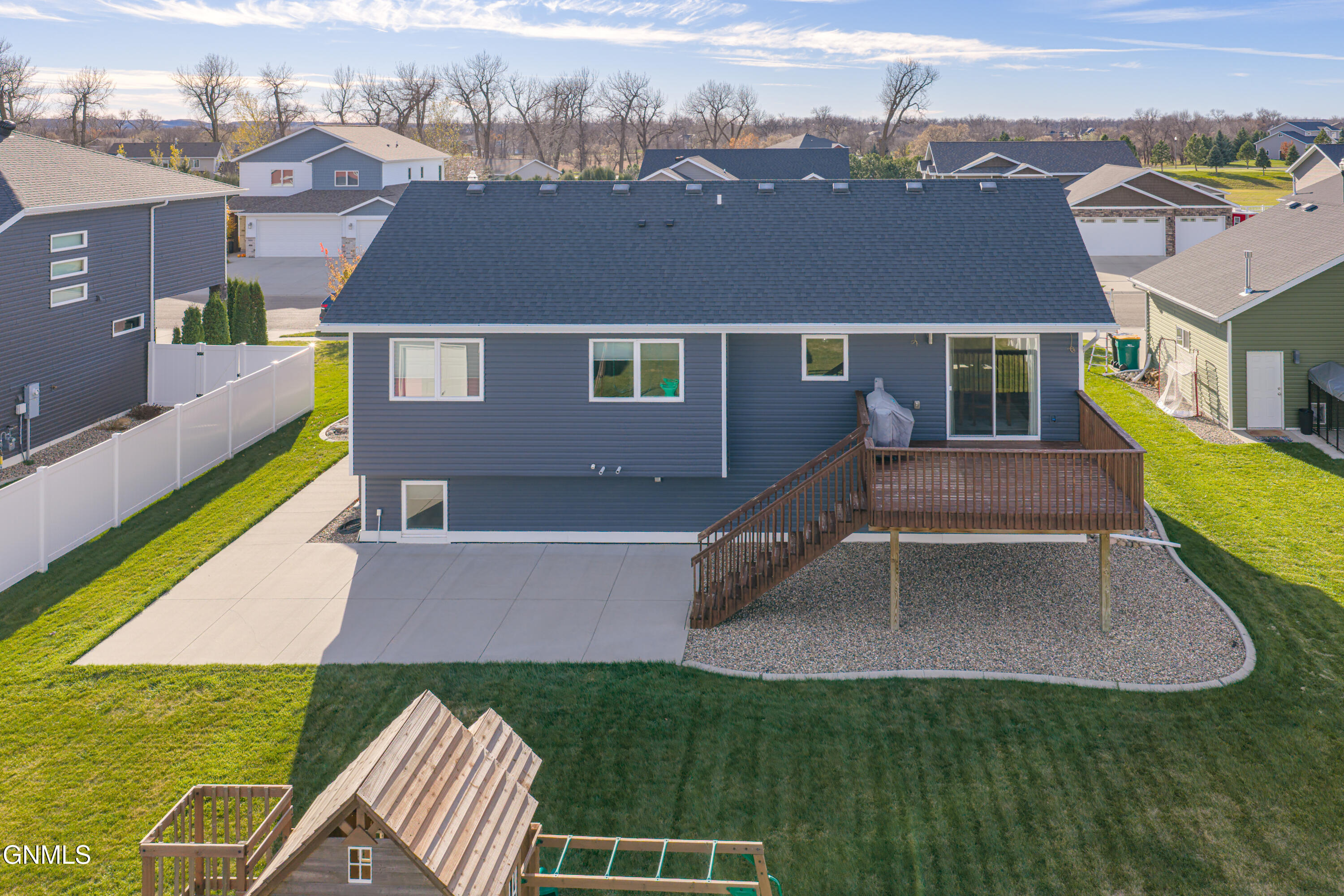 Bismarck, North Dakota, 58504, United States, 5 Bedrooms Bedrooms, ,2 BathroomsBathrooms,Residential,For Sale,1986096