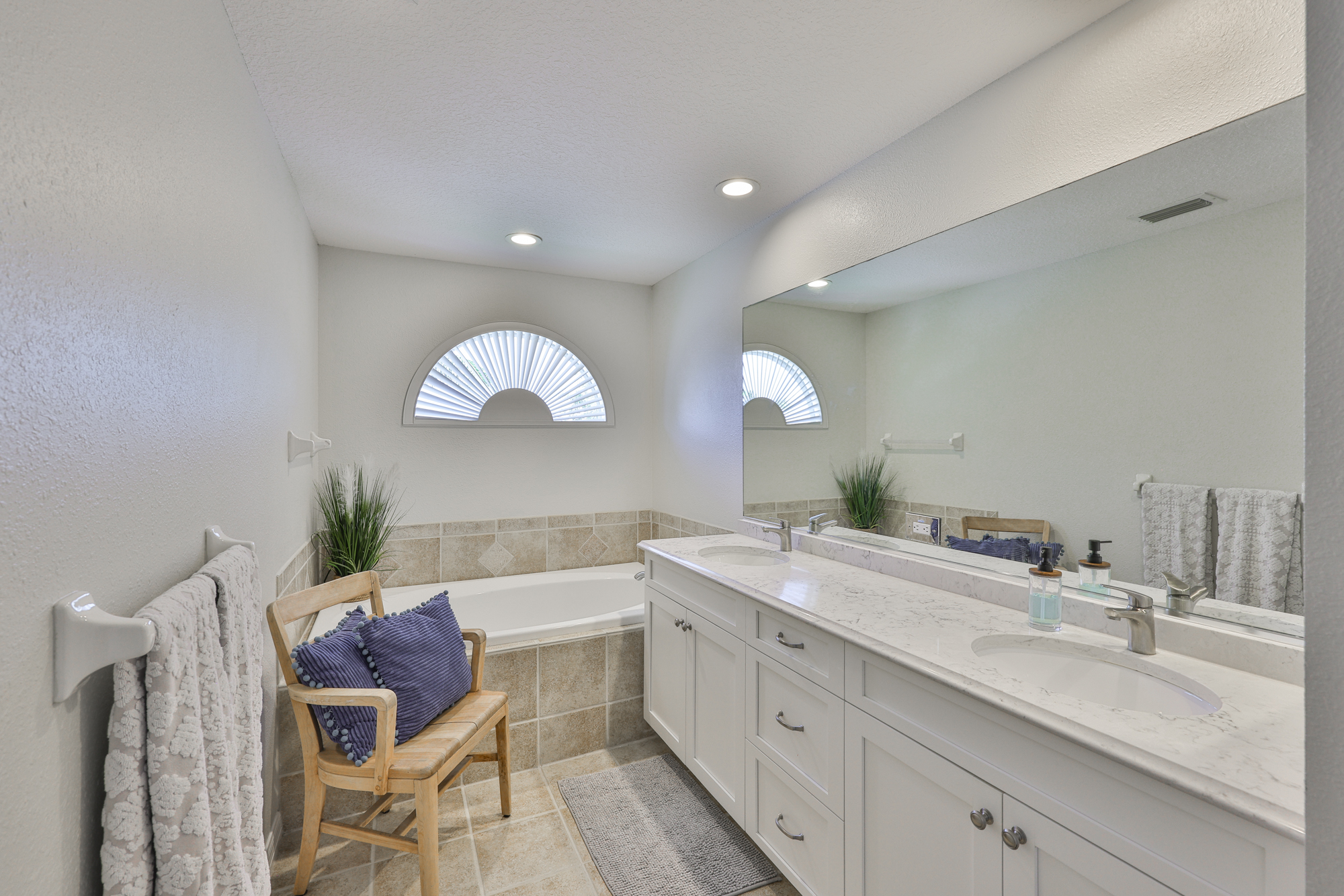 Apollo Beach, Florida, 33572, United States, 4 Bedrooms Bedrooms, ,3 BathroomsBathrooms,Residential,For Sale,1845807