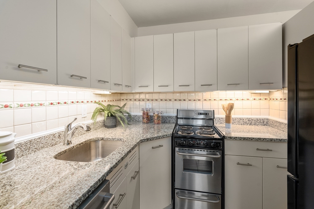 Cambridge, Massachusetts, 02138, United States, 1 Bedroom Bedrooms, ,1 BathroomBathrooms,Residential,For Sale,1940724