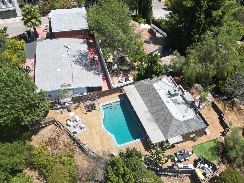 Los Angeles, California, 90068, United States, 2 Bedrooms Bedrooms, ,2 BathroomsBathrooms,Residential,For Sale,1918041