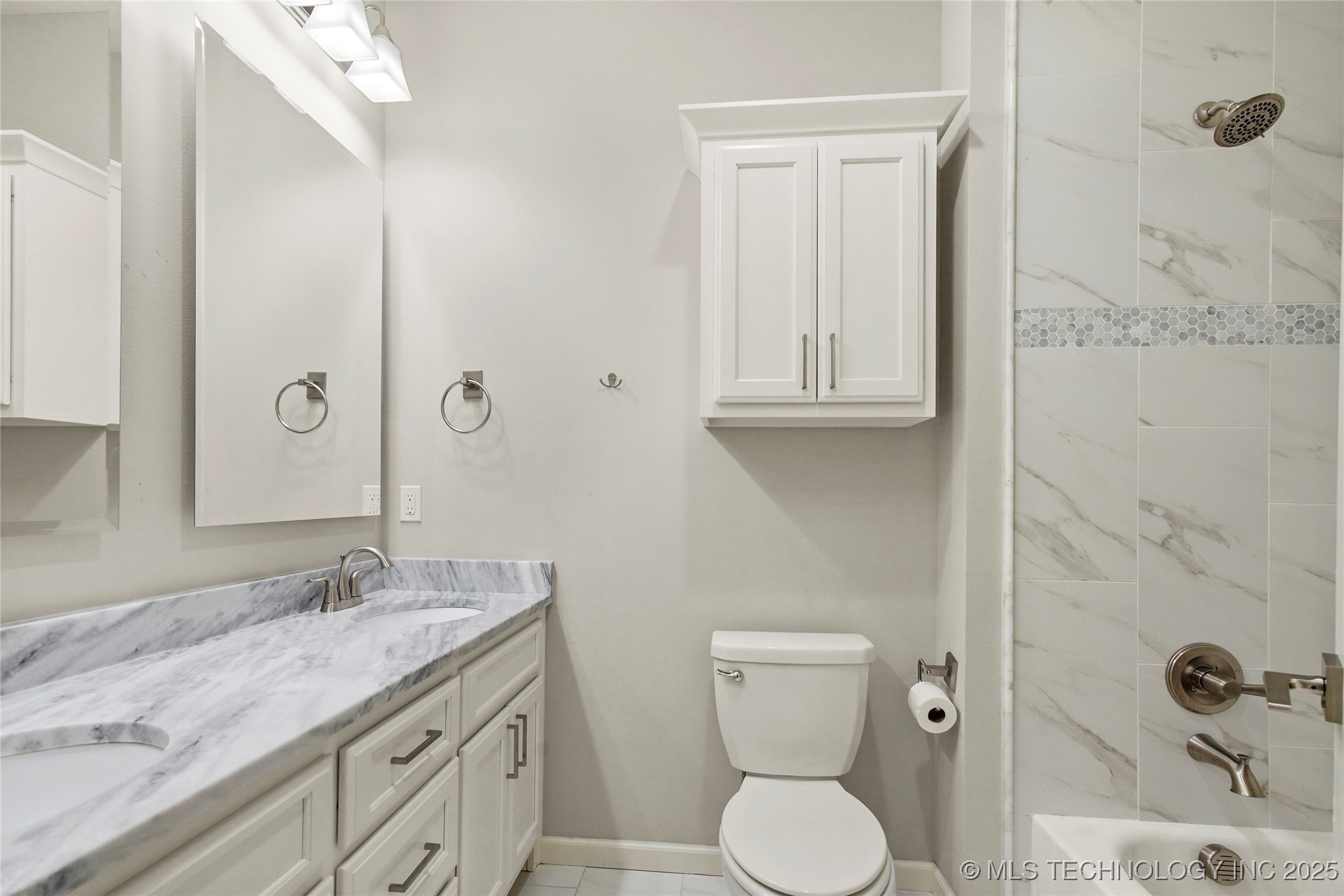 Bixby, Oklahoma, 74008, United States, 5 Bedrooms Bedrooms, ,4 BathroomsBathrooms,Residential,For Sale,1817544