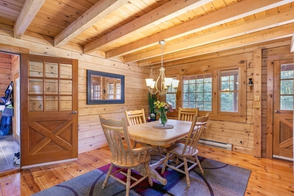 Haverhill, Massachusetts, 01832, United States, 4 Bedrooms Bedrooms, ,2 BathroomsBathrooms,Residential,For Sale,1906911