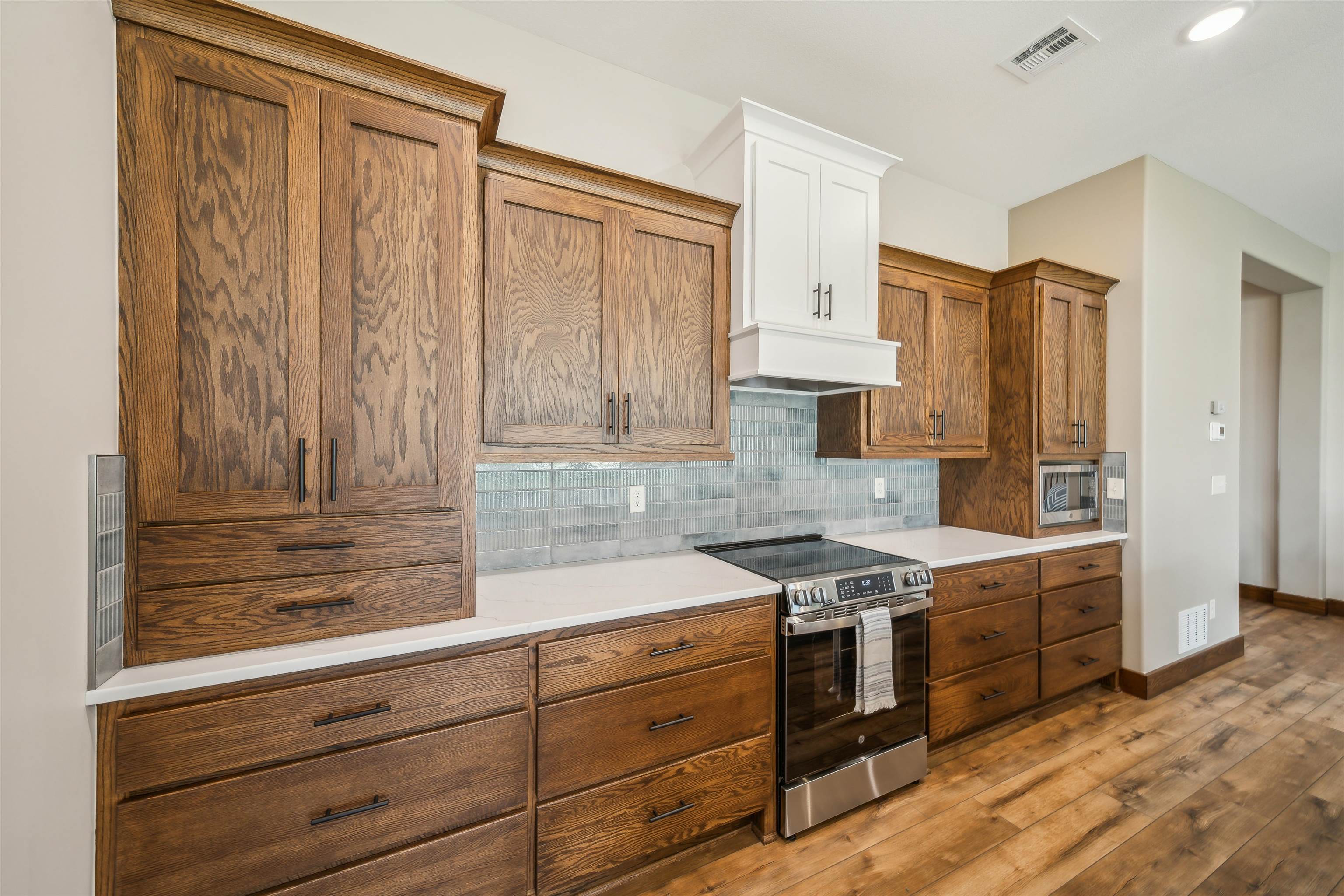 Goddard, Kansas, 67052, United States, 3 Bedrooms Bedrooms, ,3 BathroomsBathrooms,Residential,For Sale,1786497