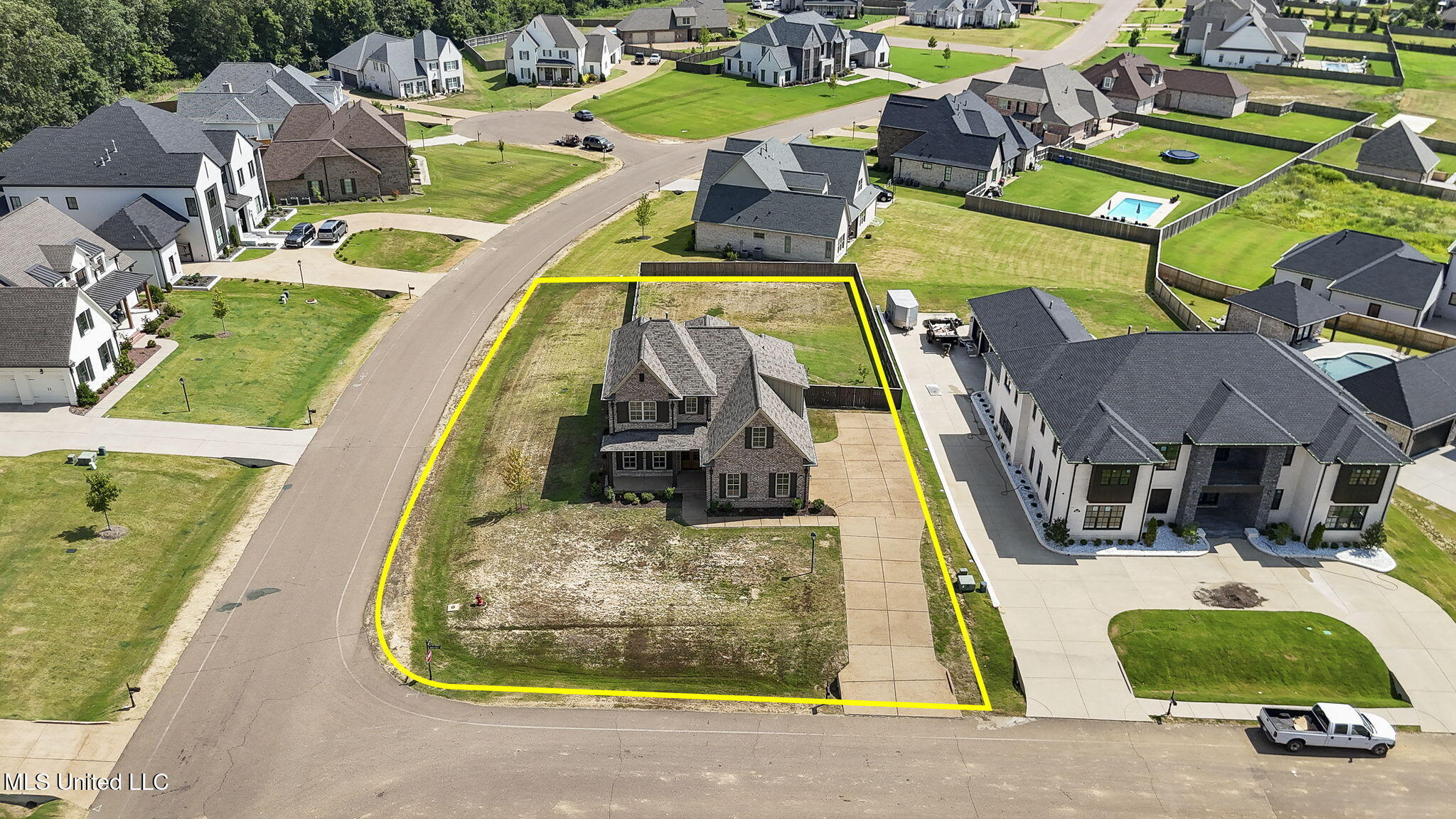 Olive Branch, Mississippi, 38654, United States, 5 Bedrooms Bedrooms, ,4 BathroomsBathrooms,Residential,For Sale,1906747