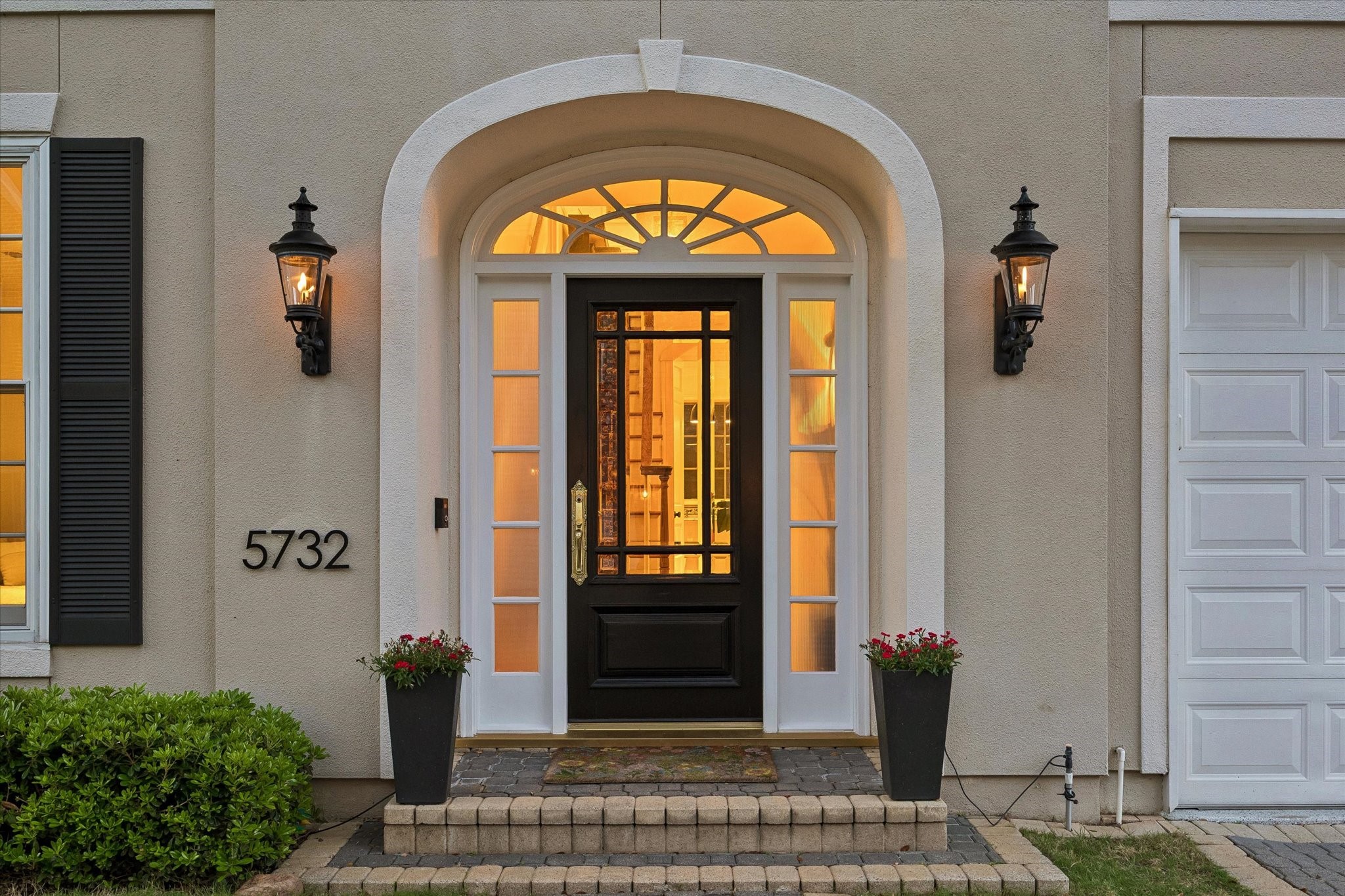  5732 Longmont Lane - 物件實景