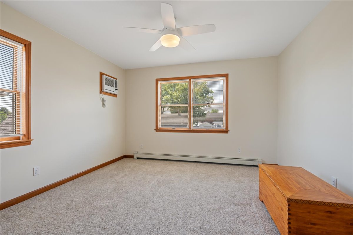 Levittown, New York, 11756, United States, 5 Bedrooms Bedrooms, ,2 BathroomsBathrooms,Residential,For Sale,1920496