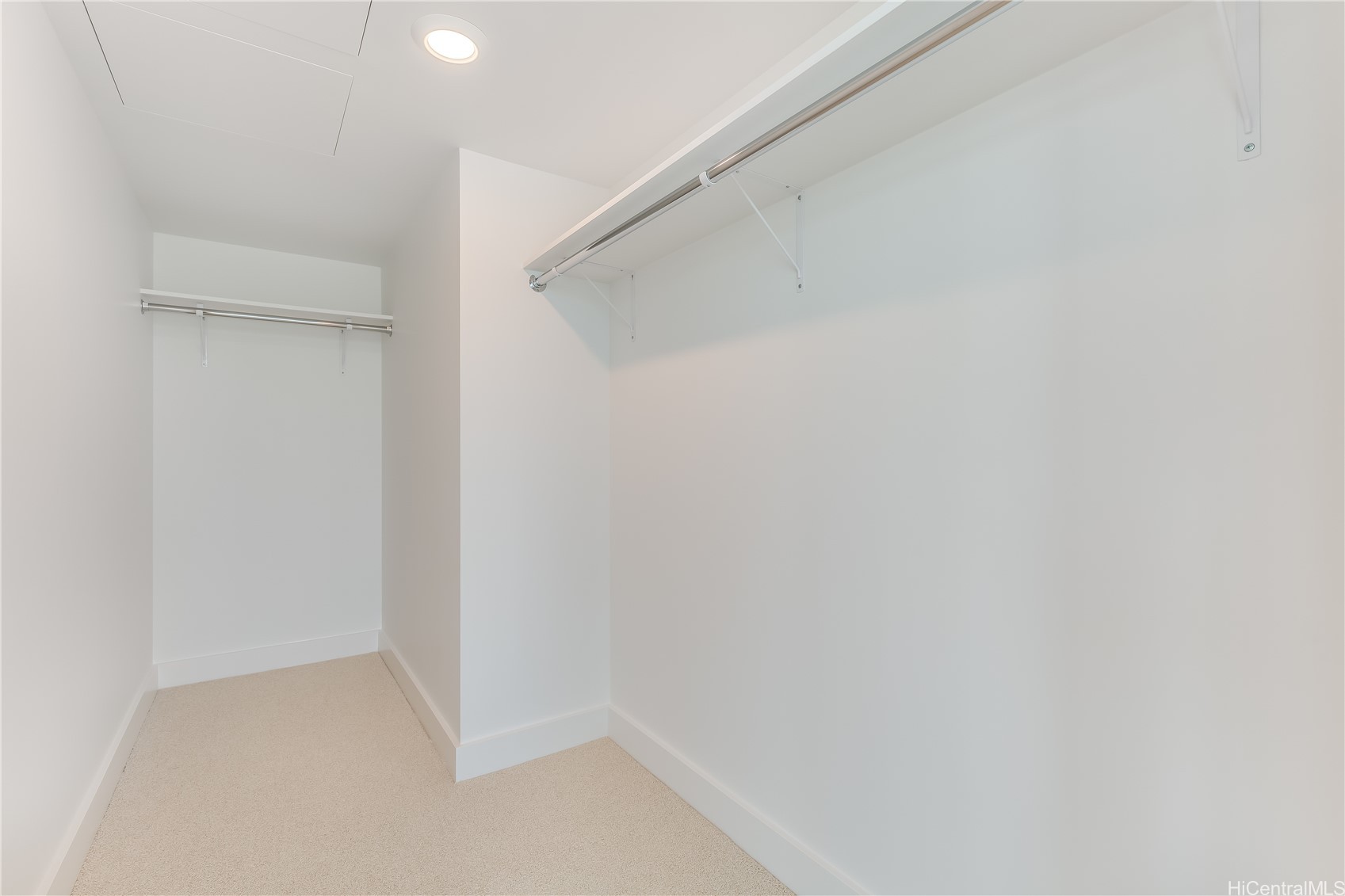 Honolulu, Hawaii, 96814, United States, 2 Bedrooms Bedrooms, ,2 BathroomsBathrooms,Residential,For Sale,2003366