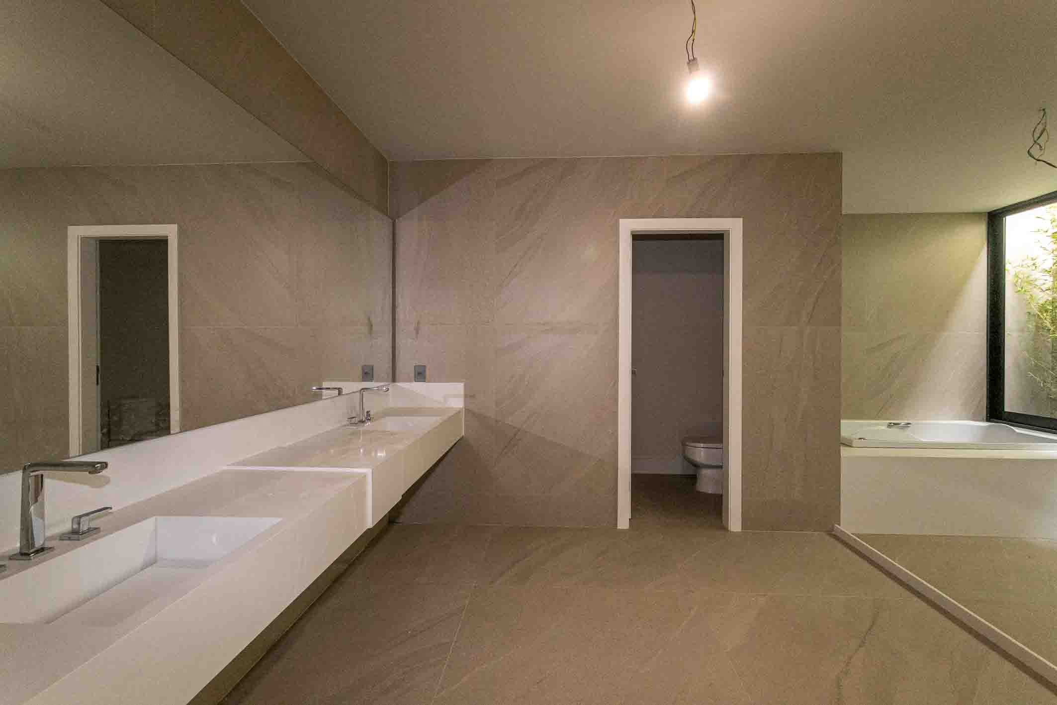  Contemporary house in a sought-after condominium - 物件實景