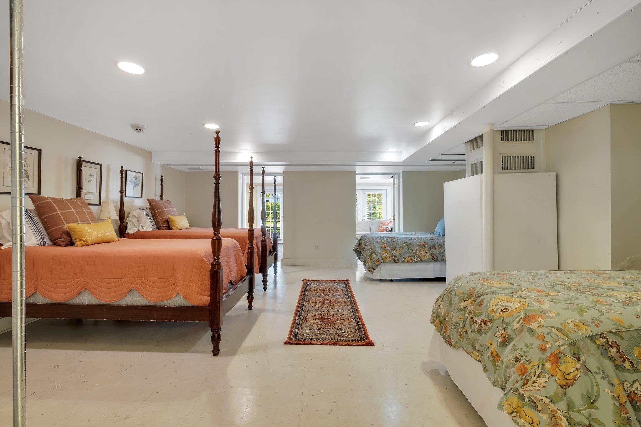Tallahassee, Florida, 32301, United States, 4 Bedrooms Bedrooms, ,4 BathroomsBathrooms,Residential,For Sale,1738937