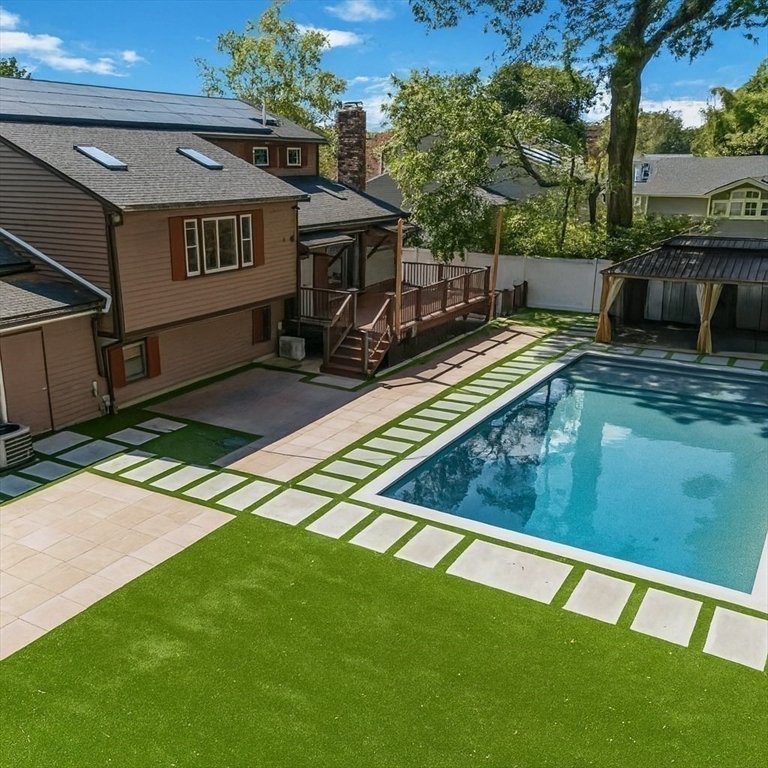 Natick, Massachusetts, 01760, United States, 4 Bedrooms Bedrooms, ,4 BathroomsBathrooms,Residential,For Sale,1950853