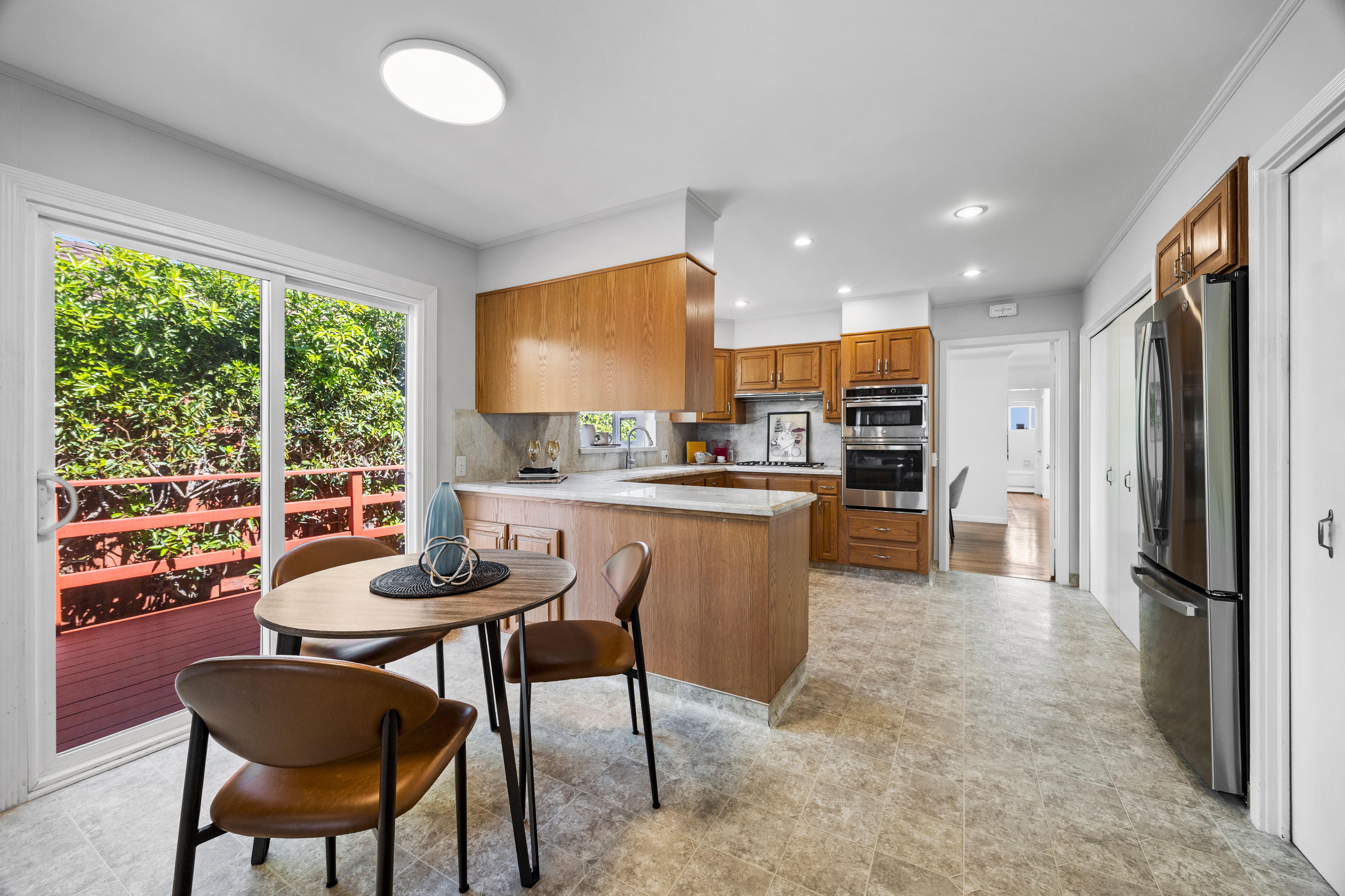  Single Story Rancher in Desirable San Mateo Village - 物件實景