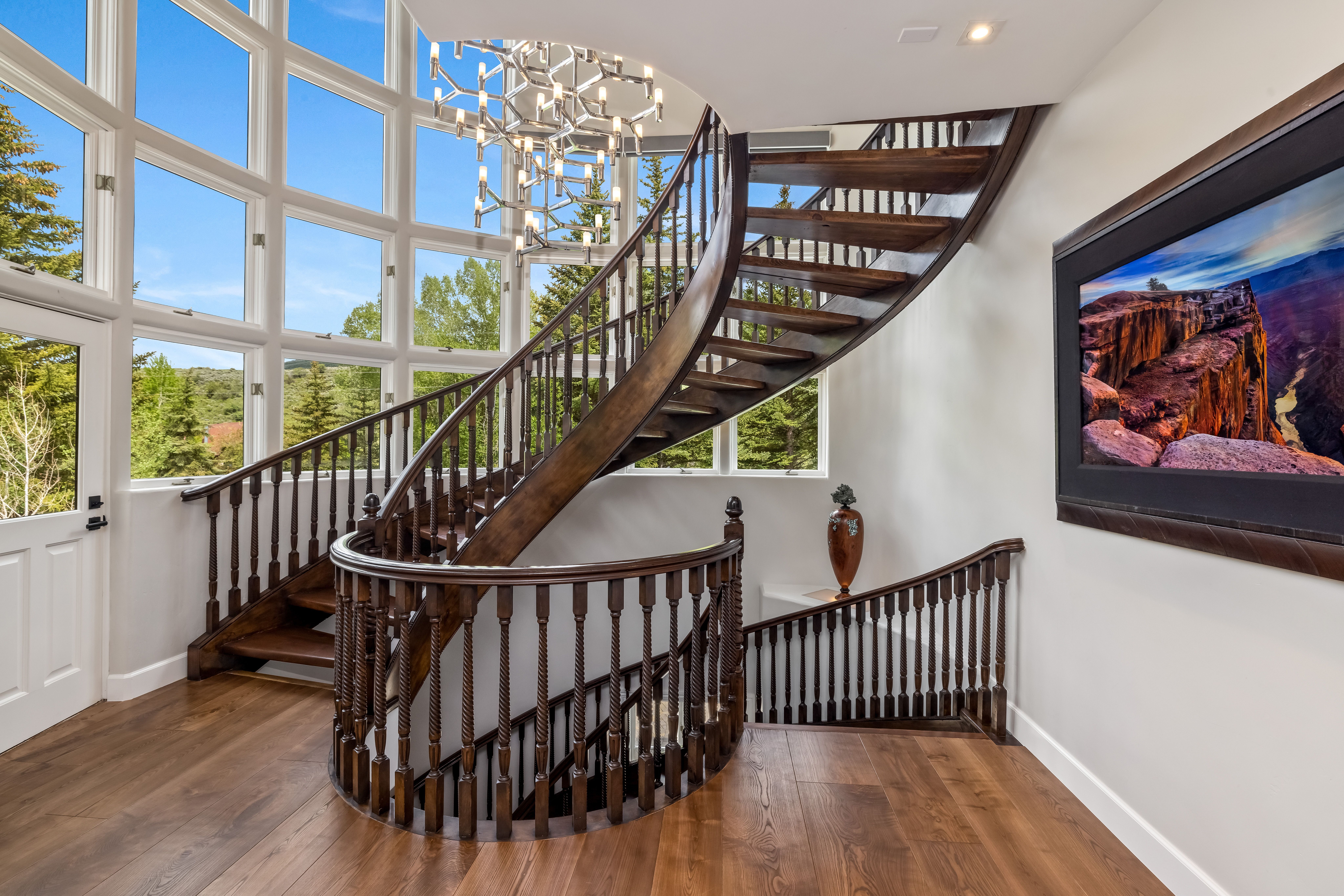  Meticulously Renovated Mountain Estate - 物件實景
