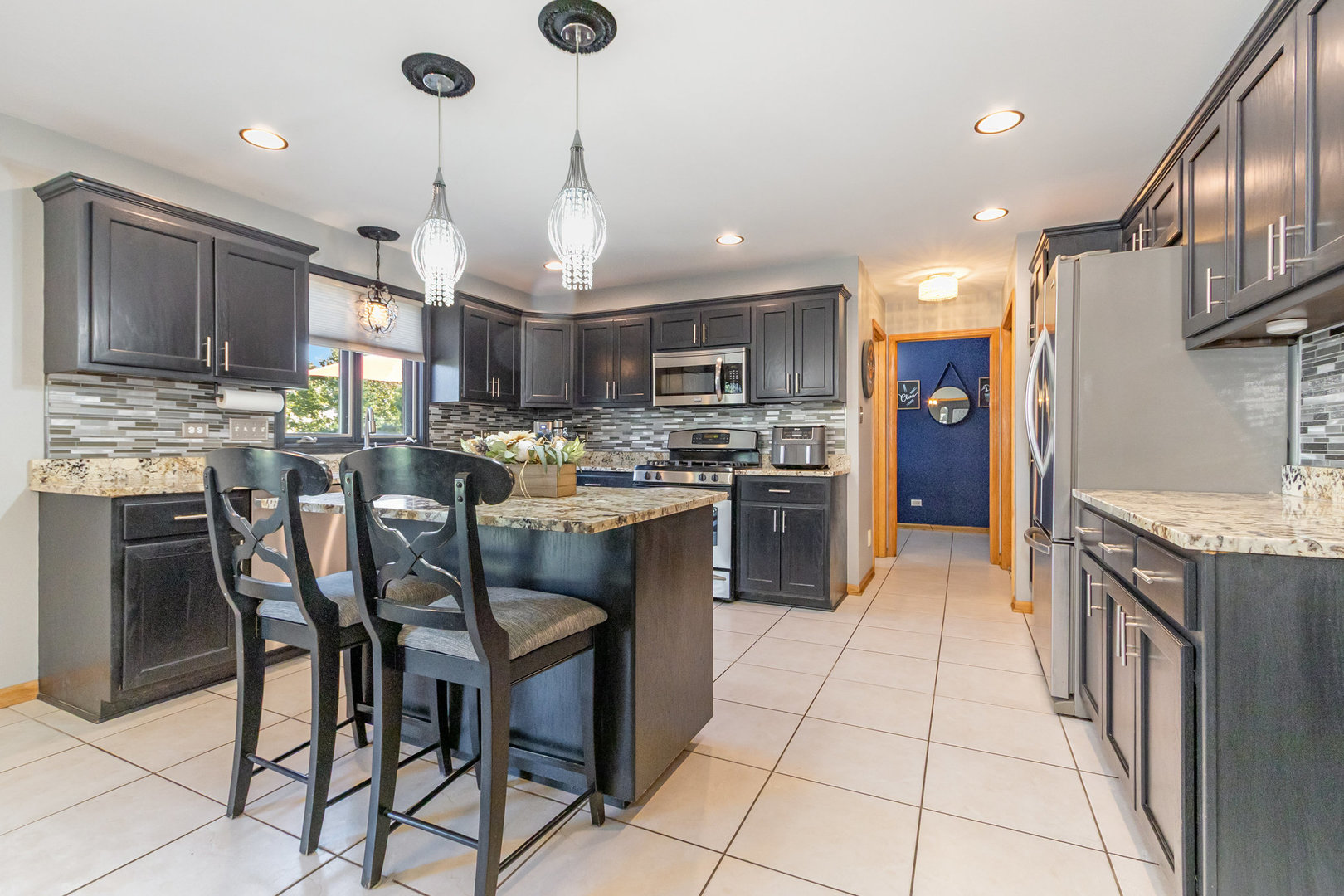 Frankfort, Illinois, 60423, United States, 4 Bedrooms Bedrooms, ,3 BathroomsBathrooms,Residential,For Sale,1985651