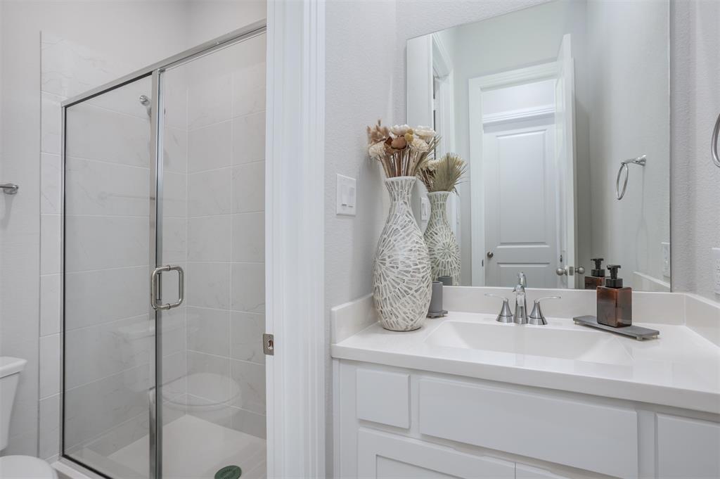 Oak Point, Texas, 75068, United States, 4 Bedrooms Bedrooms, ,4 BathroomsBathrooms,Residential,For Sale,1874893