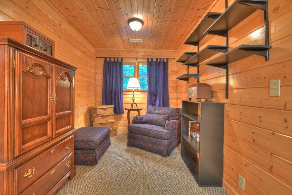 Blue Ridge, Georgia, 30513, United States, 4 Bedrooms Bedrooms, ,3 BathroomsBathrooms,Residential,For Sale,1858921
