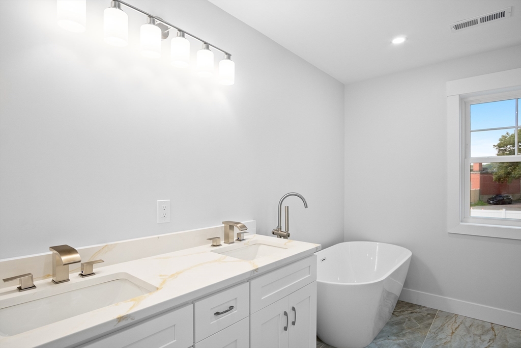 Attleboro, Massachusetts, 02703, United States, 4 Bedrooms Bedrooms, ,3 BathroomsBathrooms,Residential,For Sale,1905664