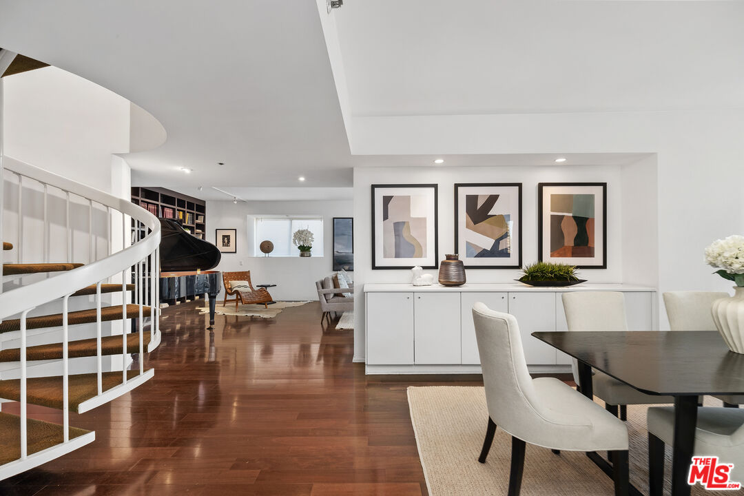 Los Angeles, California, 90024, United States, 2 Bedrooms Bedrooms, ,2 BathroomsBathrooms,Residential,For Sale,1917928