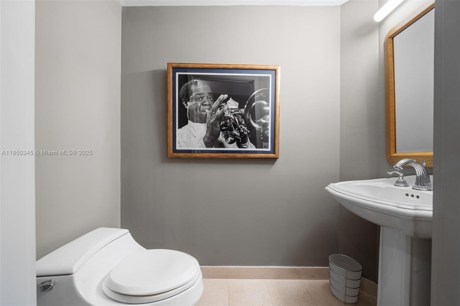 Fort Lauderdale, Florida, 33305, United States, 2 Bedrooms Bedrooms, ,3 BathroomsBathrooms,Residential,For Sale,1907787