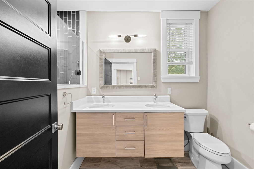 Boston, Massachusetts, 02124, United States, 3 Bedrooms Bedrooms, ,3 BathroomsBathrooms,Residential,For Sale,1990964