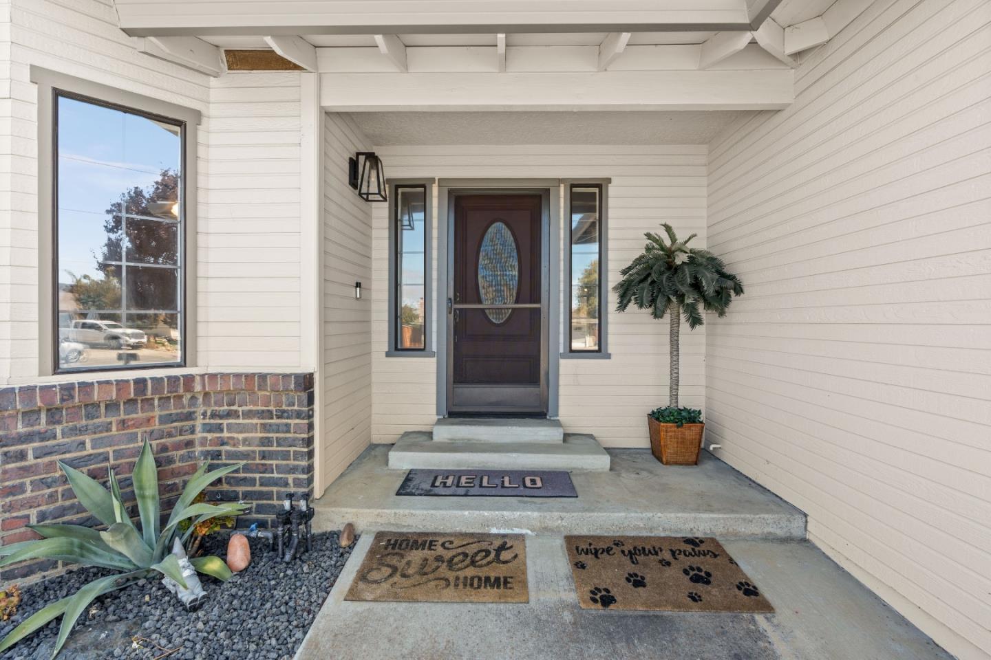 Hollister, California, 95023, United States, 3 Bedrooms Bedrooms, ,2 BathroomsBathrooms,Residential,For Sale,1903543