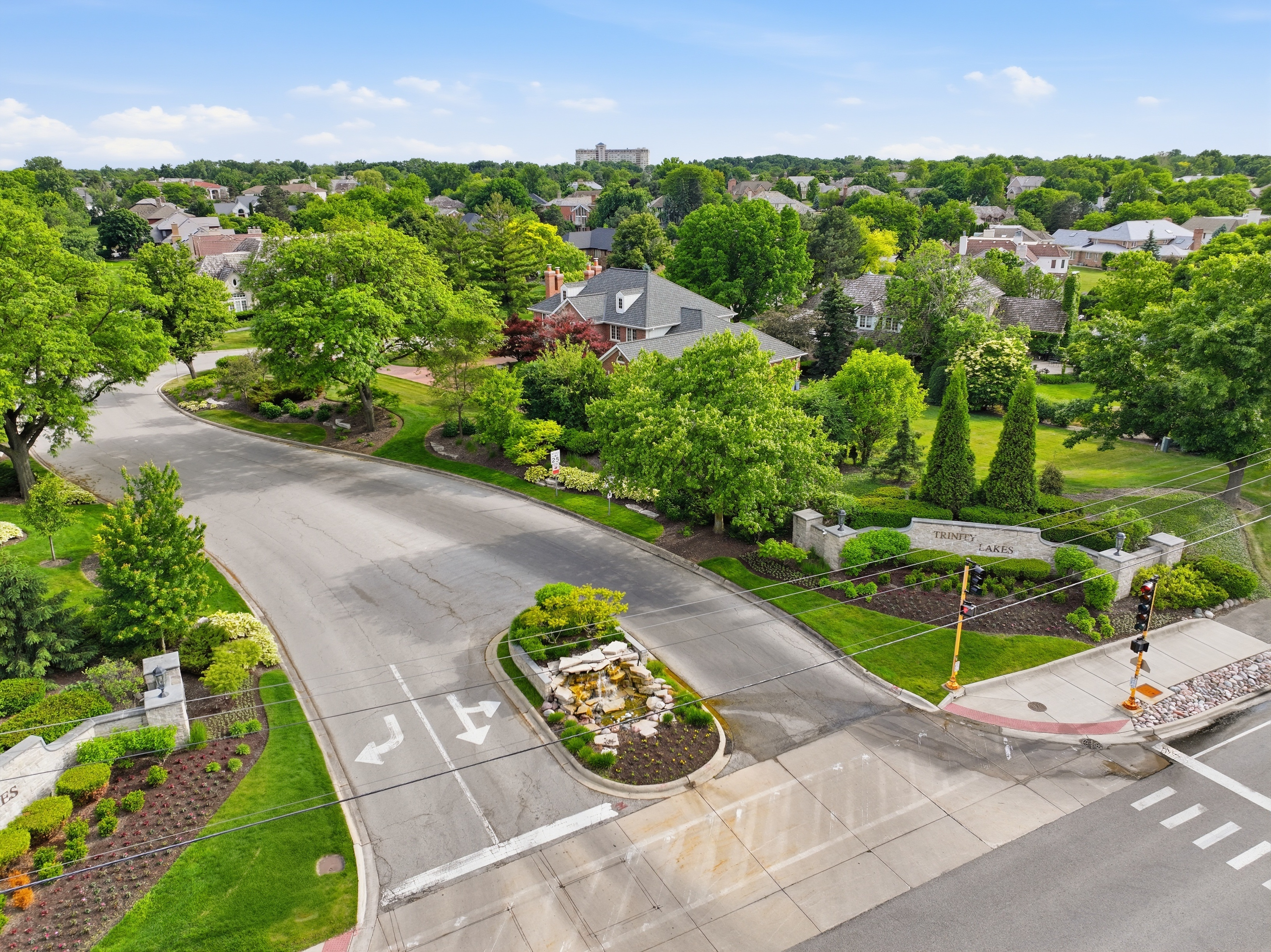  An Exceptional Lifestyle Opportunity in the Heart of Oak Brook - 物件實景