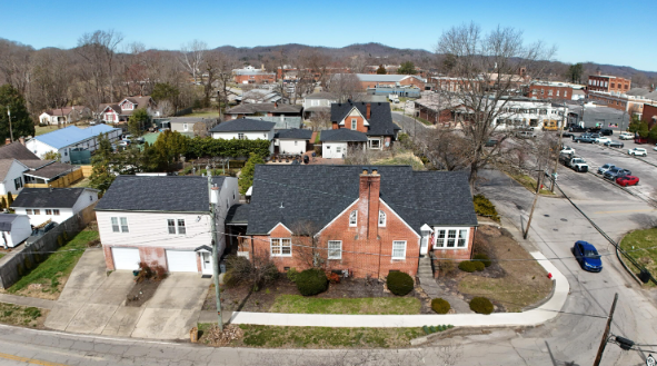 Barbourville, Kentucky, 40769, United States, 7 Bedrooms Bedrooms, ,4 BathroomsBathrooms,Residential,For Sale,1973975