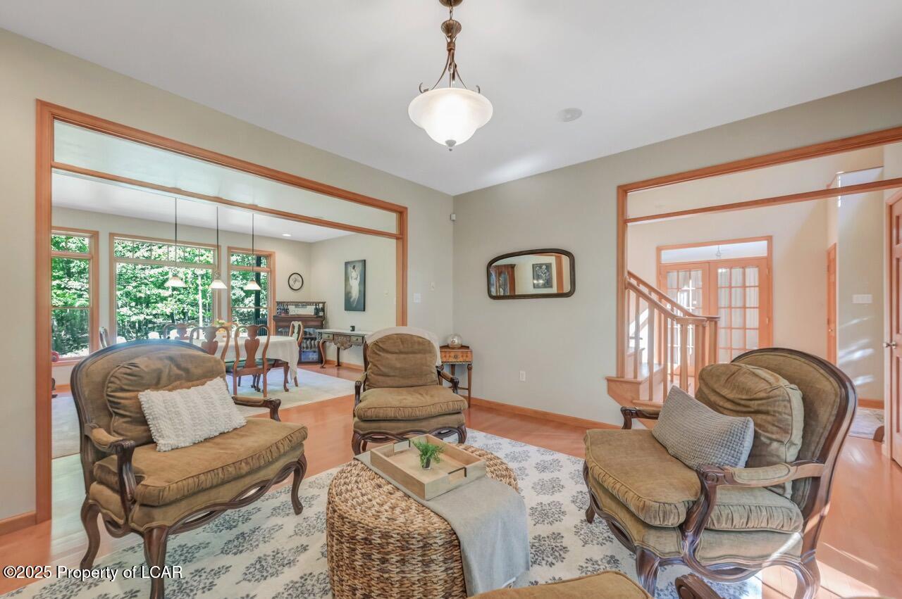 Mountain Top, Pennsylvania, 18707, United States, 4 Bedrooms Bedrooms, ,5 BathroomsBathrooms,Residential,For Sale,1944925