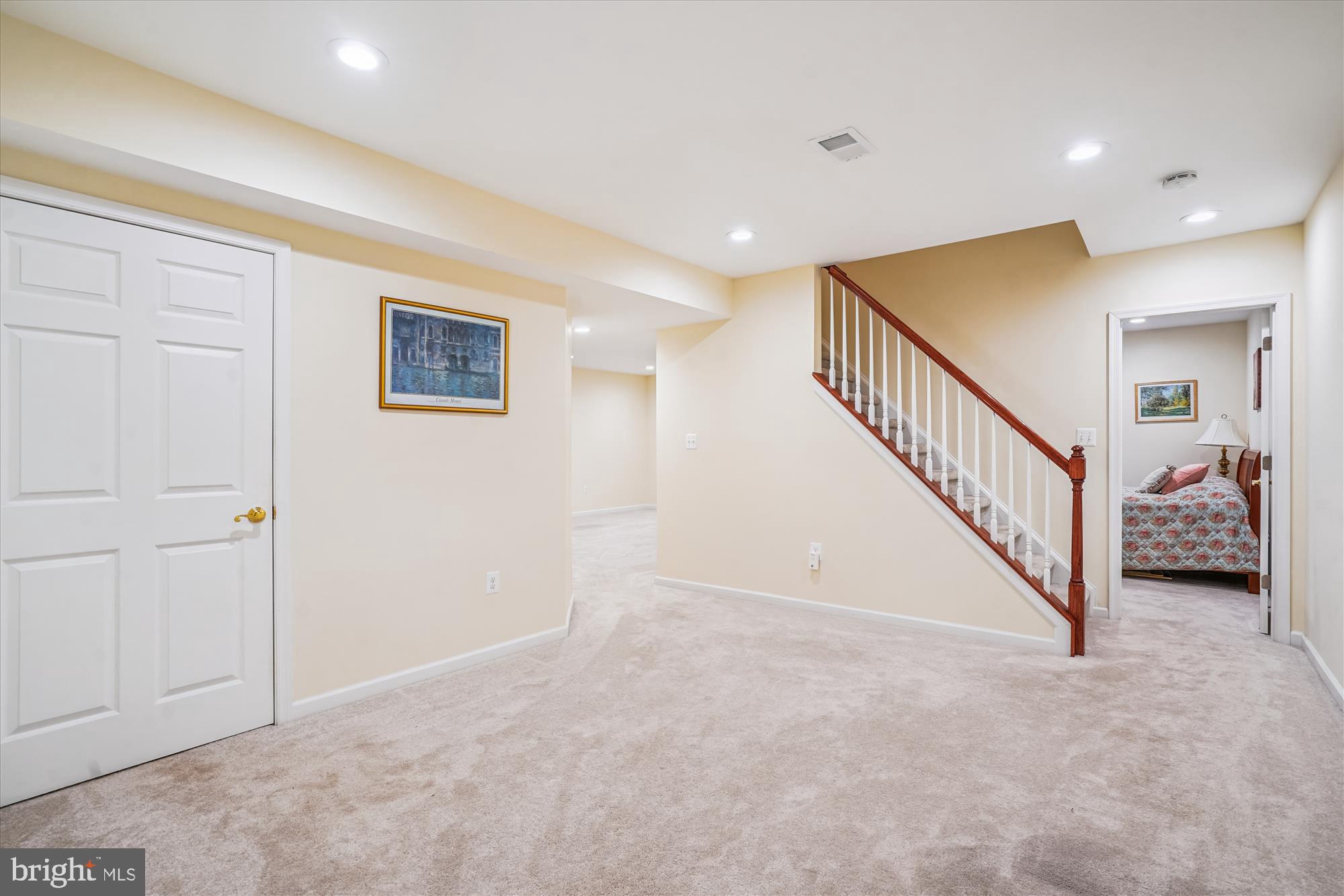 Burke, Virginia, 22015, United States, 5 Bedrooms Bedrooms, ,4 BathroomsBathrooms,Residential,For Sale,1905791
