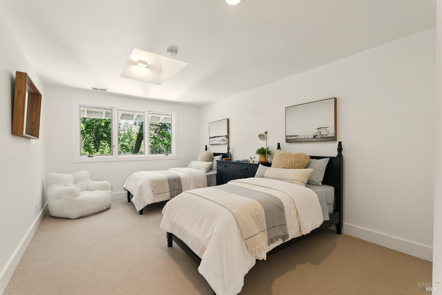 Woodacre, California, 94973, United States, 5 Bedrooms Bedrooms, ,3 BathroomsBathrooms,Residential,For Sale,1838078