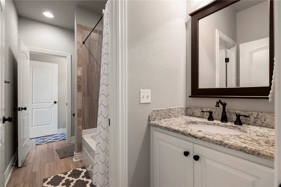 Bentonville, Arkansas, 72712, United States, 5 Bedrooms Bedrooms, ,5 BathroomsBathrooms,Residential,For Sale,1895403