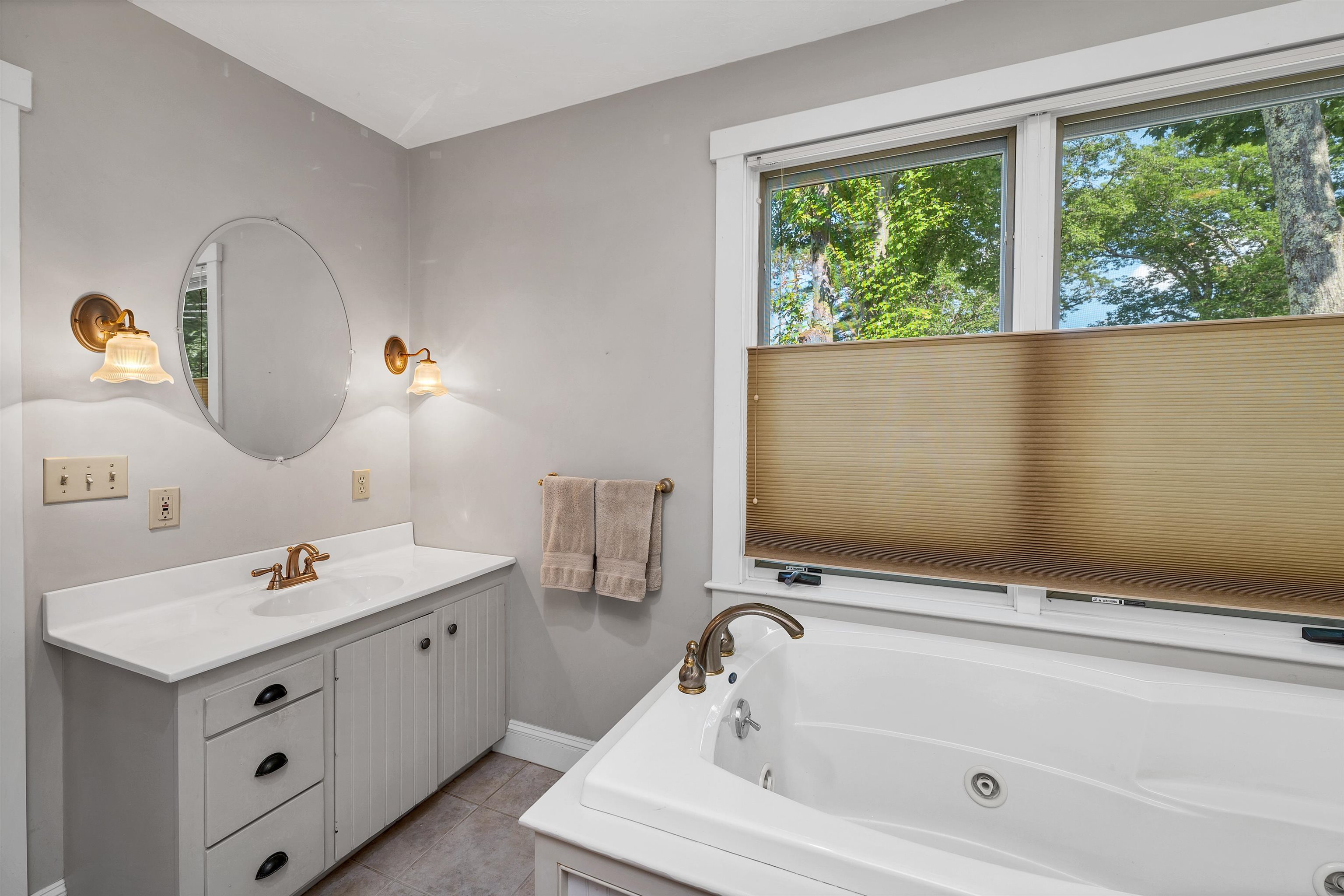 Gilford, New Hampshire, 03249, United States, 3 Bedrooms Bedrooms, ,3 BathroomsBathrooms,Residential,For Sale,1875899
