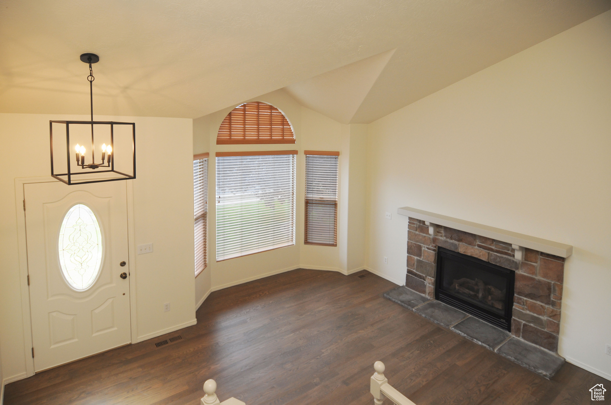 Clinton, Utah, 84015, United States, 4 Bedrooms Bedrooms, ,3 BathroomsBathrooms,Residential,For Sale,1970370