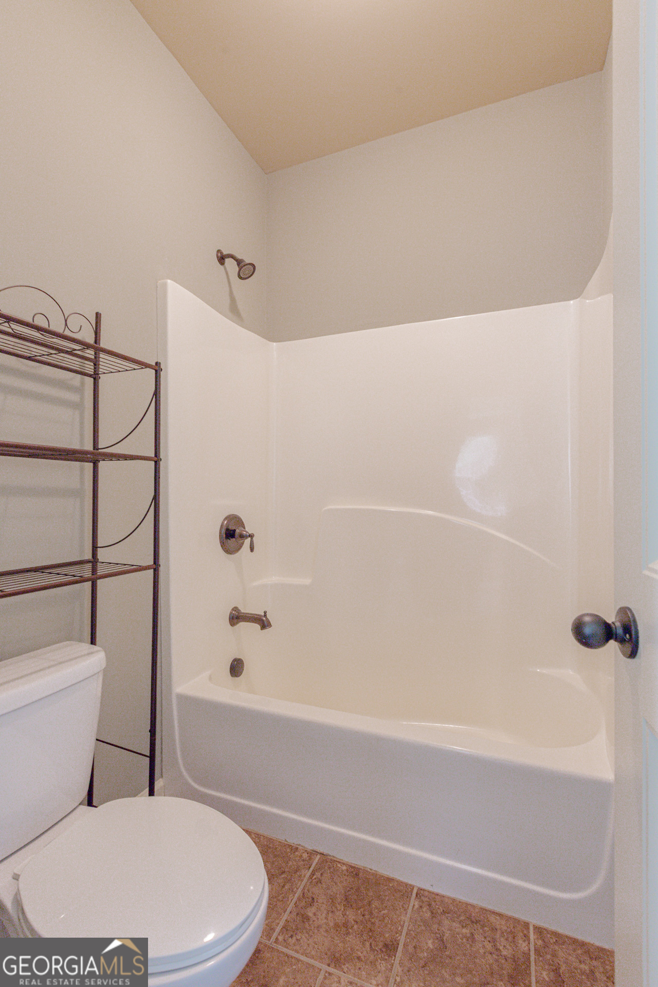 Senoia, Georgia, 30276, United States, 4 Bedrooms Bedrooms, ,3 BathroomsBathrooms,Residential,For Sale,1970203