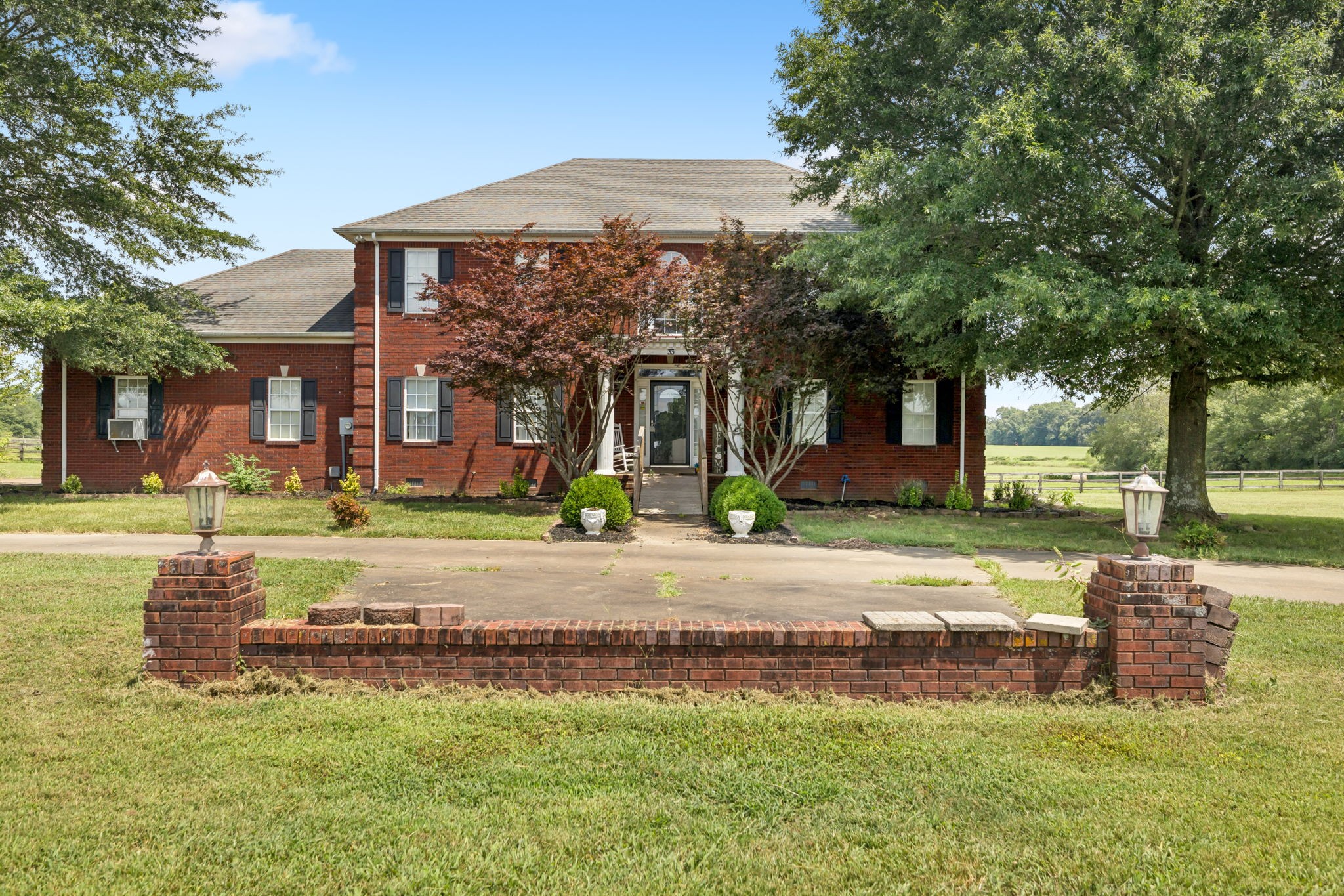 Lawrenceburg, Tennessee, 38464, United States, 5 Bedrooms Bedrooms, ,4 BathroomsBathrooms,Residential,For Sale,1967906