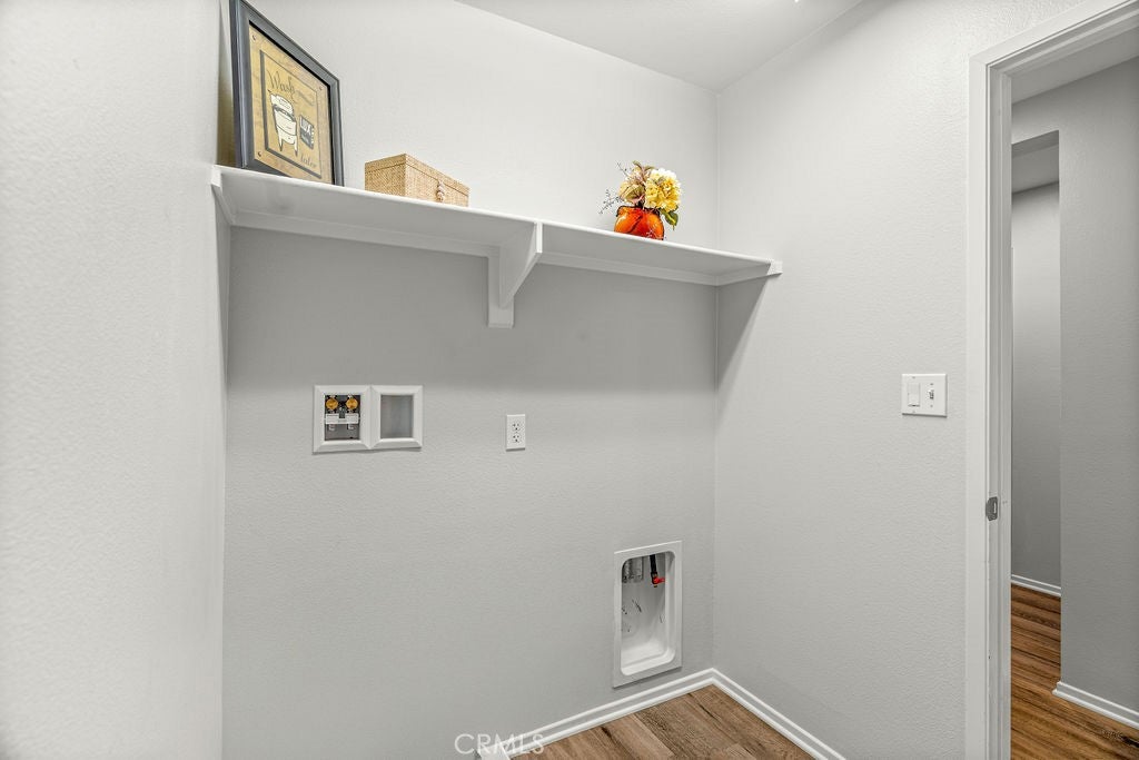 Lake Elsinore, California, 92532, United States, 3 Bedrooms Bedrooms, ,3 BathroomsBathrooms,Residential,For Sale,1979184