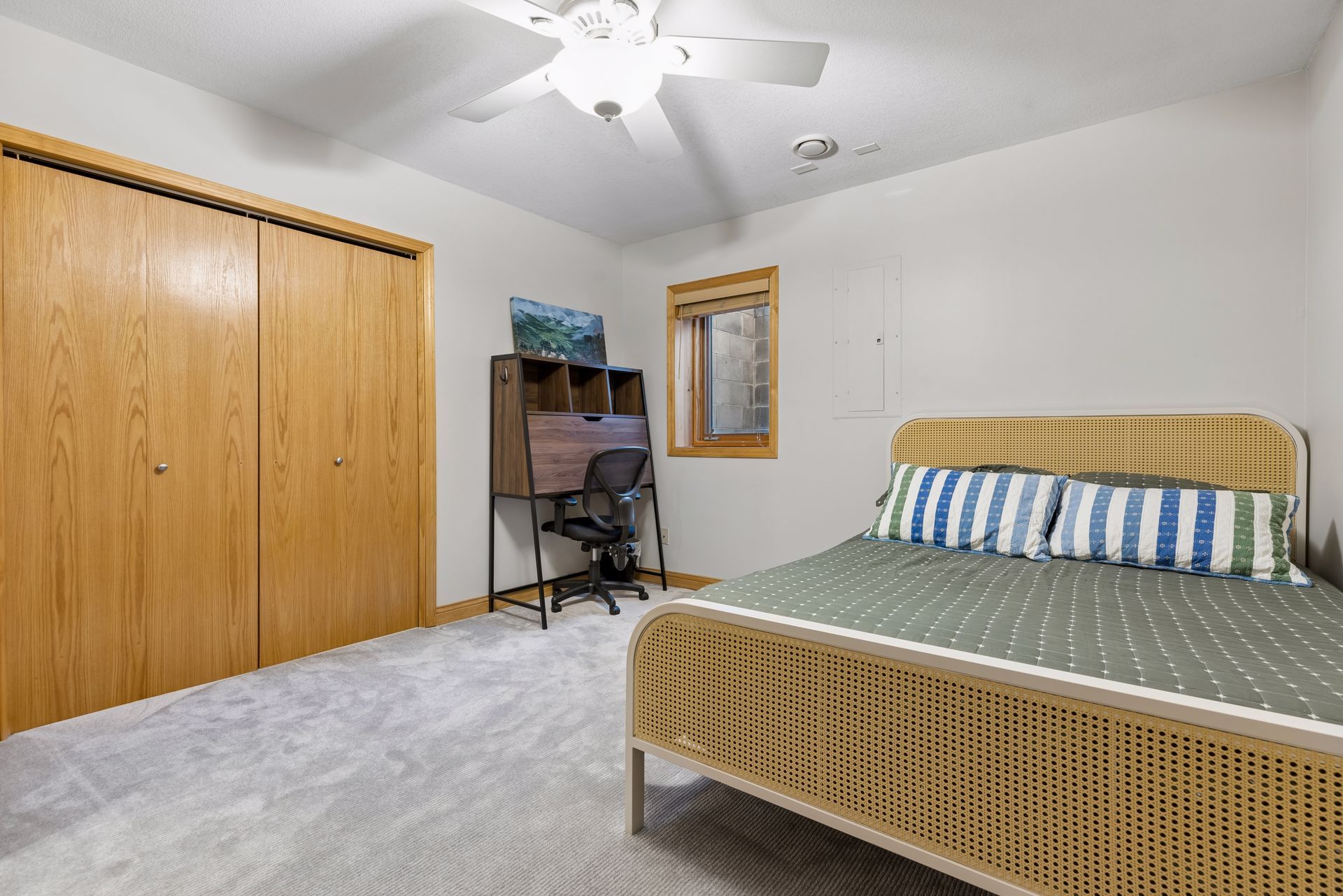  Spacious Townhome Near Lakes with Fireplace and Patio - 物件實景