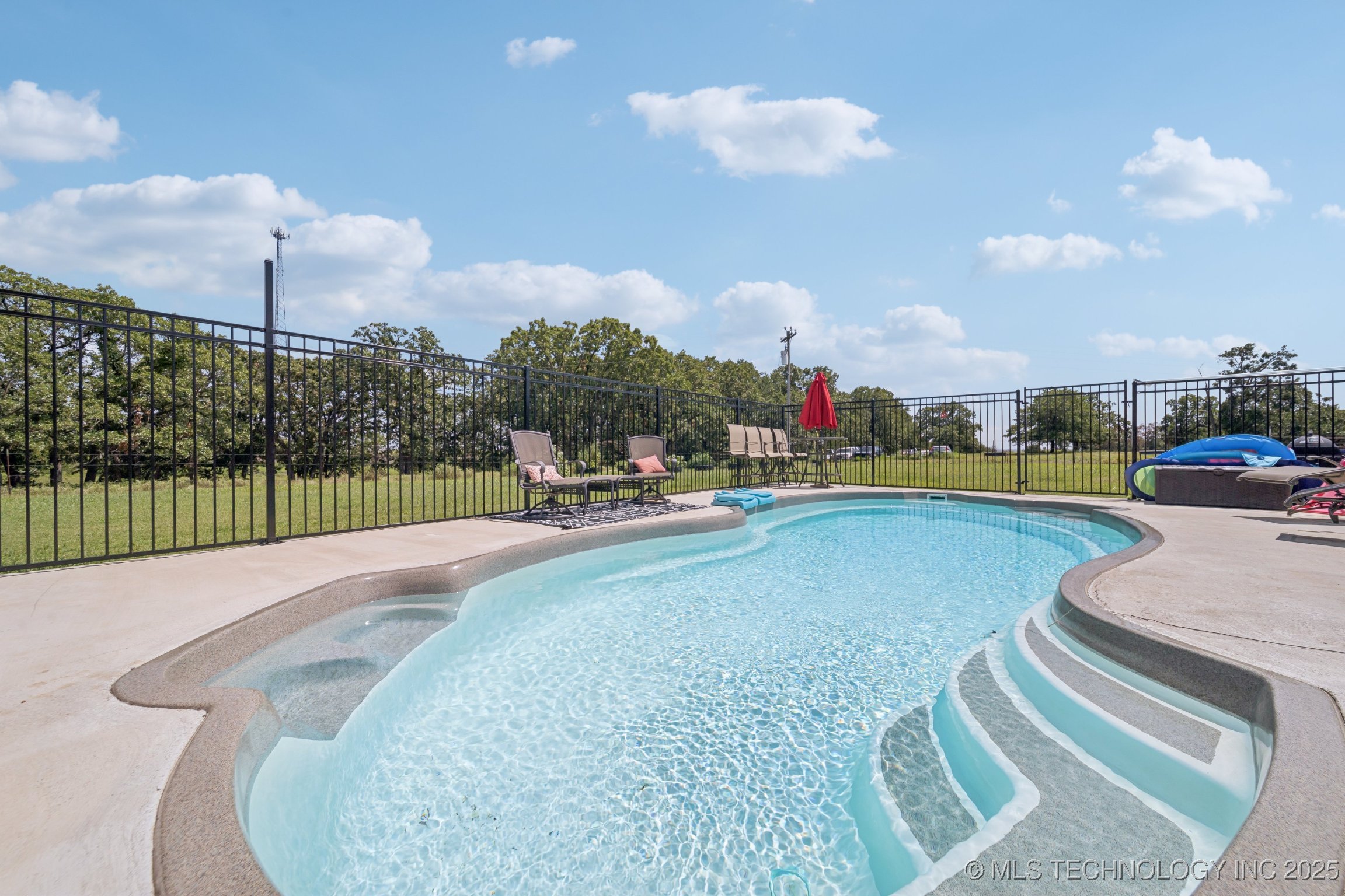 Barnsdall, Oklahoma, 74002, United States, 4 Bedrooms Bedrooms, ,3 BathroomsBathrooms,Residential,For Sale,1898751
