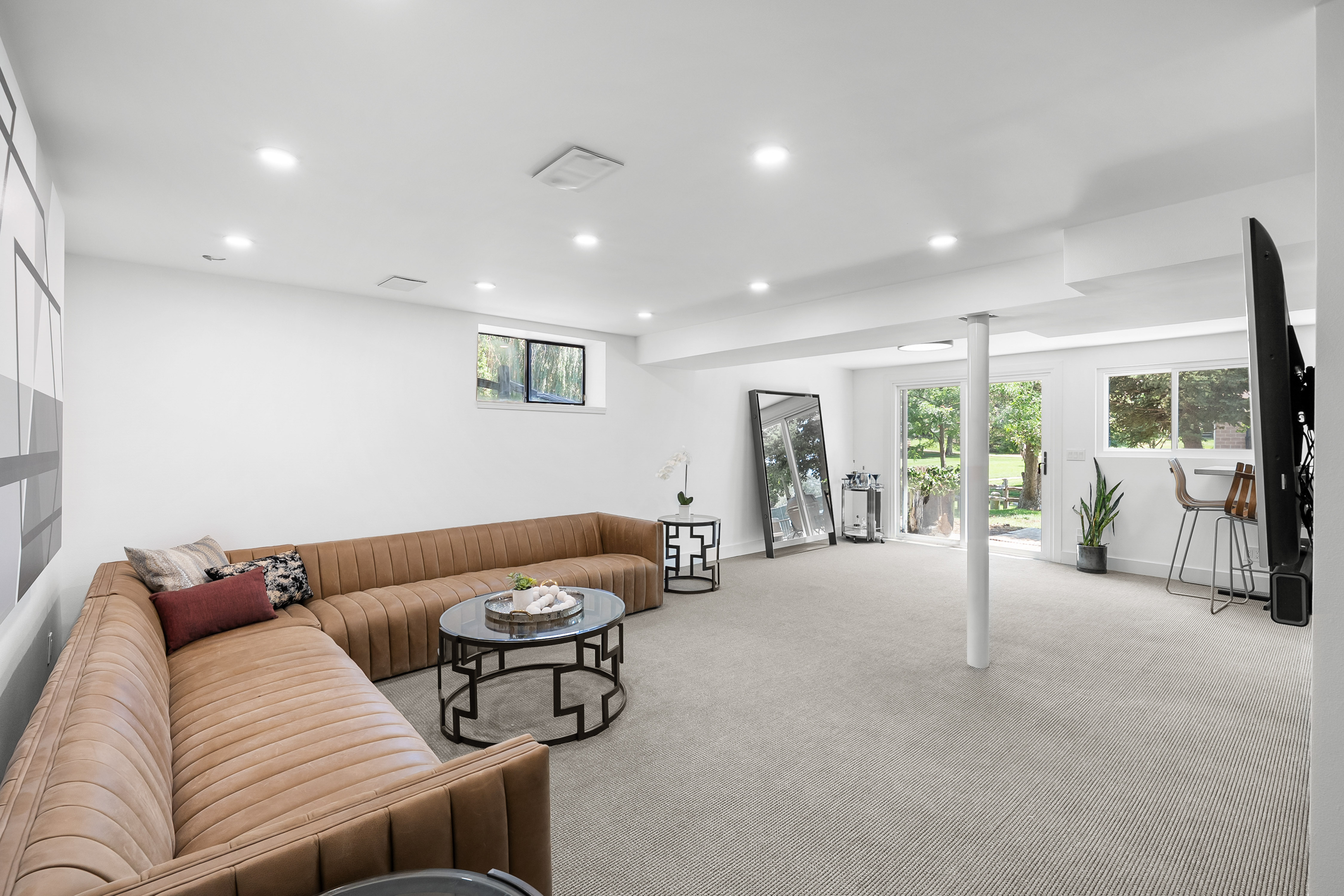  Beautiful Updated Home Located in Highly Sought-After Arapahoe Lake Neighborhood - 物件實景