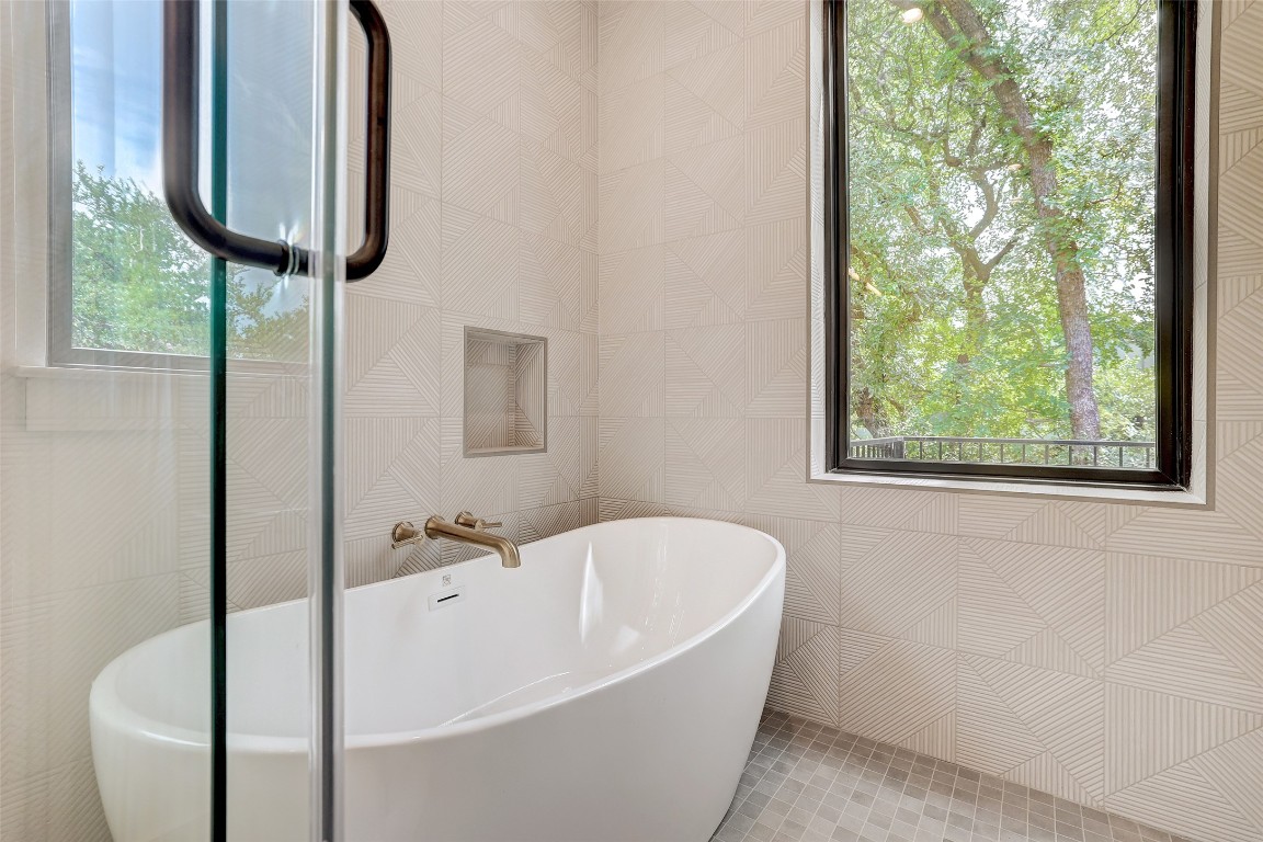 Austin, Texas, 78704, United States, 2 Bedrooms Bedrooms, ,3 BathroomsBathrooms,Residential,For Sale,1901226