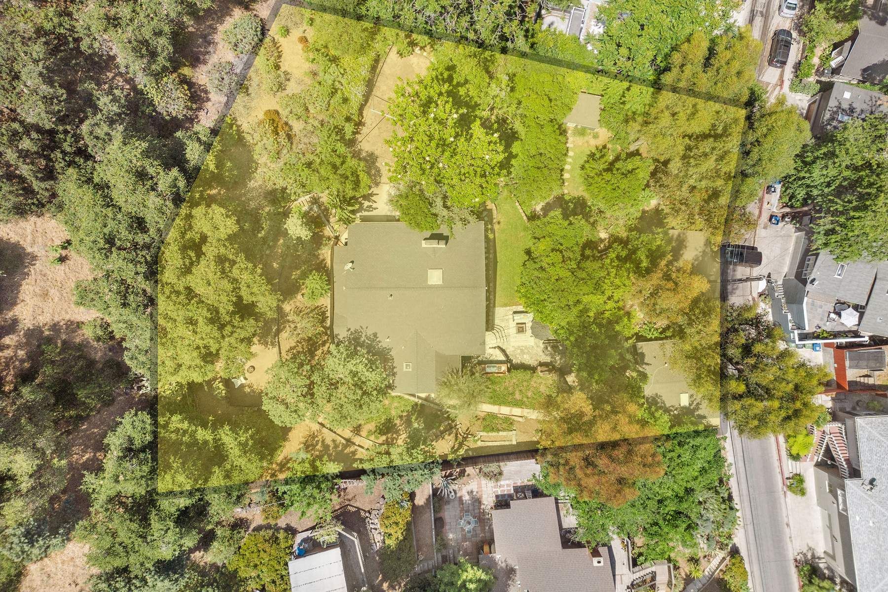  2323 Stanley Hills Drive - 物件實景