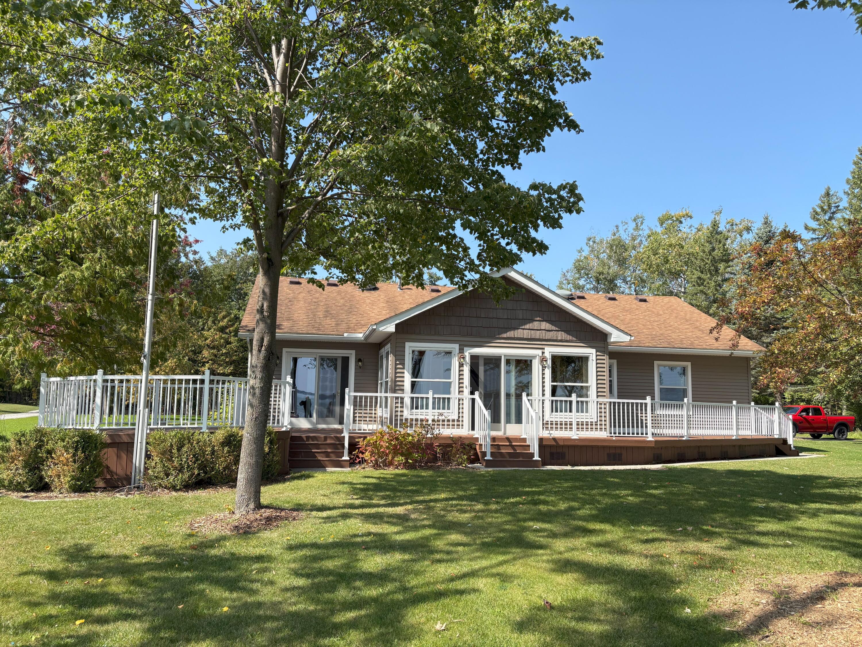 Posen, Michigan, 49776, United States, 3 Bedrooms Bedrooms, ,2 BathroomsBathrooms,Residential,For Sale,2007522