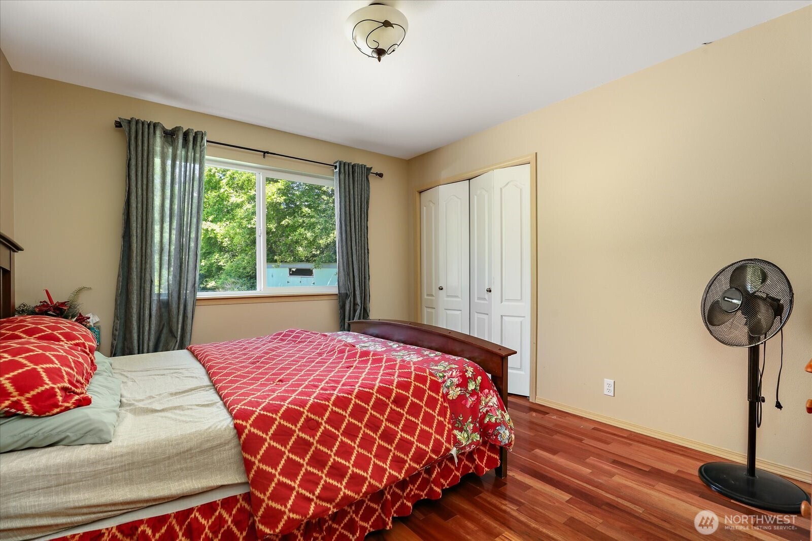 Oak Harbor, Washington, 98277, United States, 4 Bedrooms Bedrooms, ,3 BathroomsBathrooms,Residential,For Sale,1846920