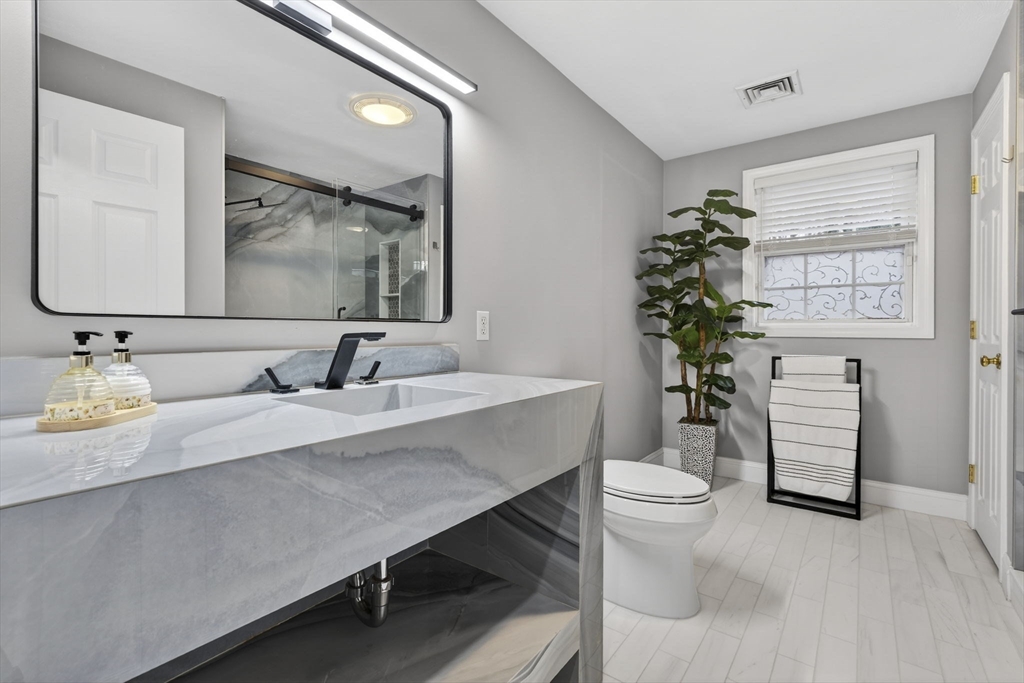 Cumberland, Rhode Island, 02864, United States, 4 Bedrooms Bedrooms, ,2 BathroomsBathrooms,Residential,For Sale,2040279