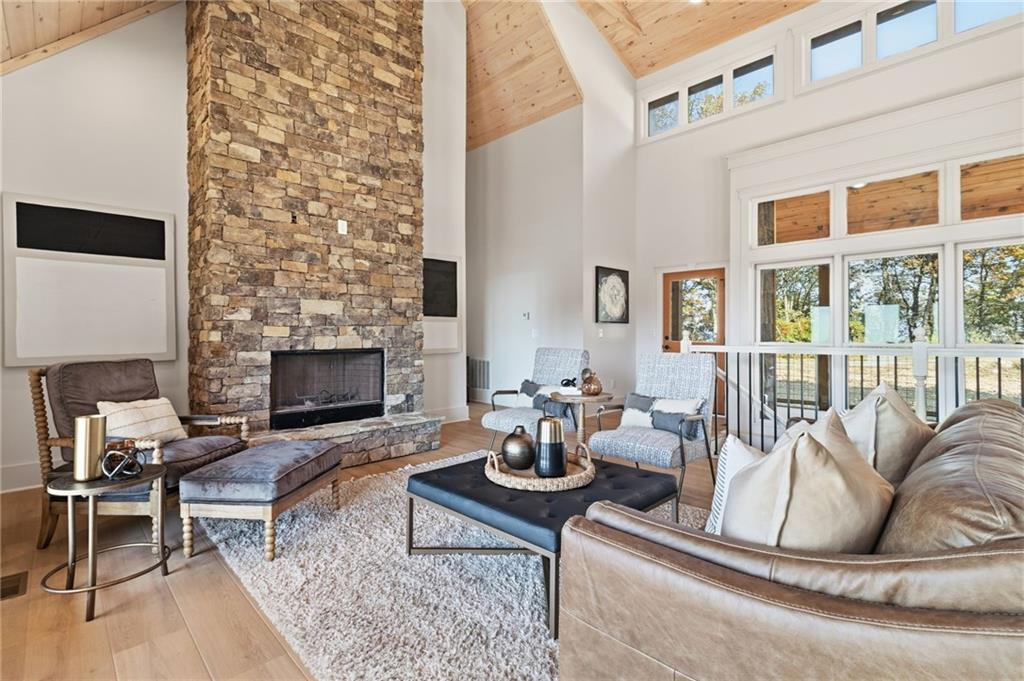 Jasper, Georgia, 30143, United States, 4 Bedrooms Bedrooms, ,5 BathroomsBathrooms,Residential,For Sale,1976069