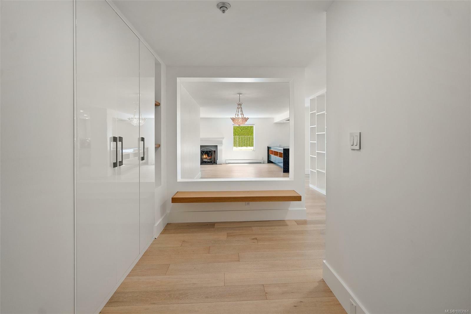 OAK BAY, British Columbia, V8S 2N6, CA, 2 Bedrooms Bedrooms, ,Residential,For Sale,1875191