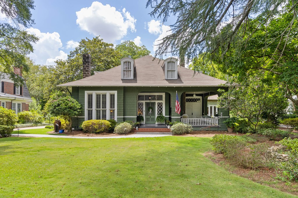 Columbus, Georgia, 31906, United States, 5 Bedrooms Bedrooms, ,4 BathroomsBathrooms,Residential,For Sale,1906987