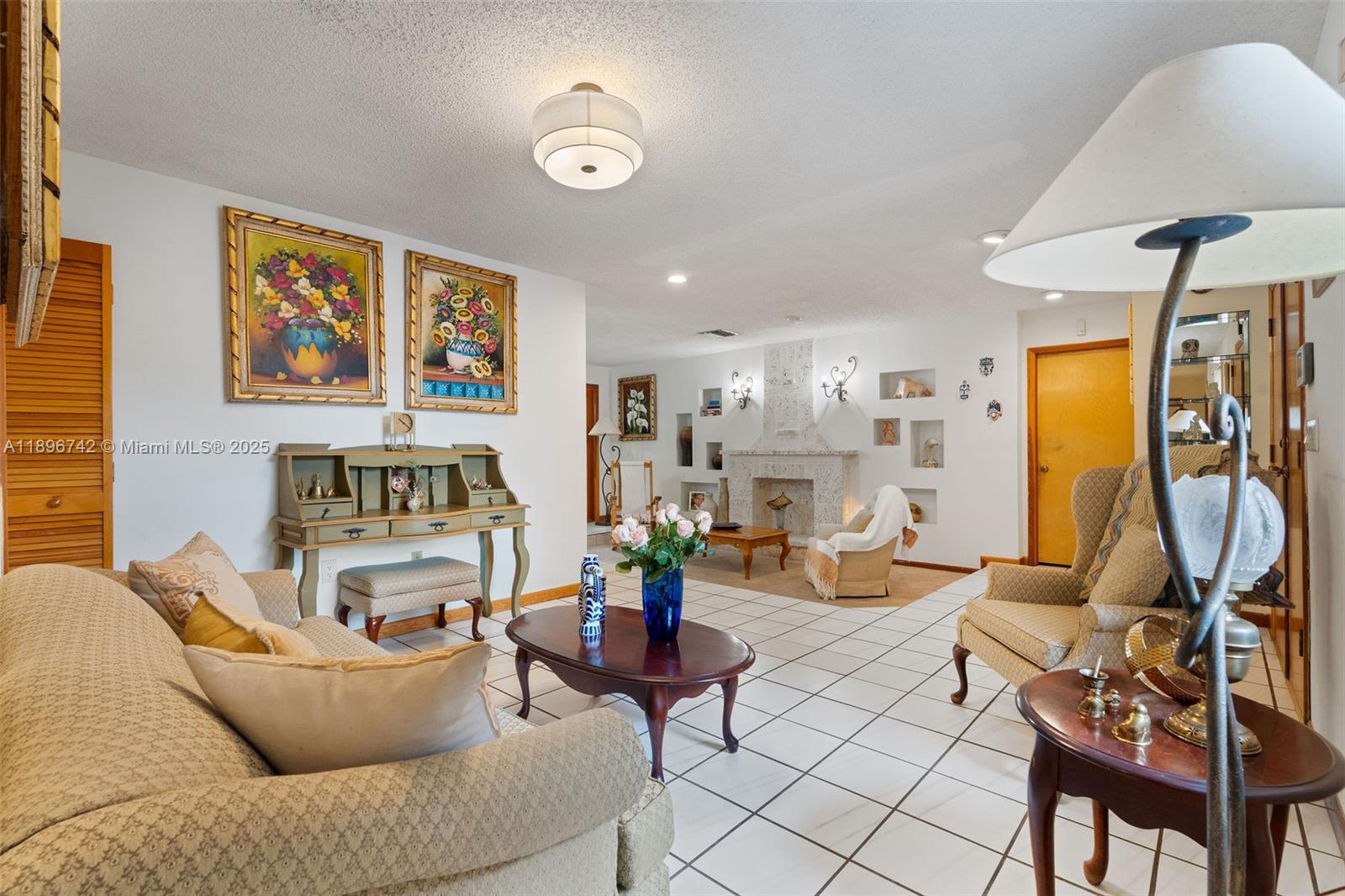 Miami, Florida, 33173, United States, 3 Bedrooms Bedrooms, ,3 BathroomsBathrooms,Residential,For Sale,1966935